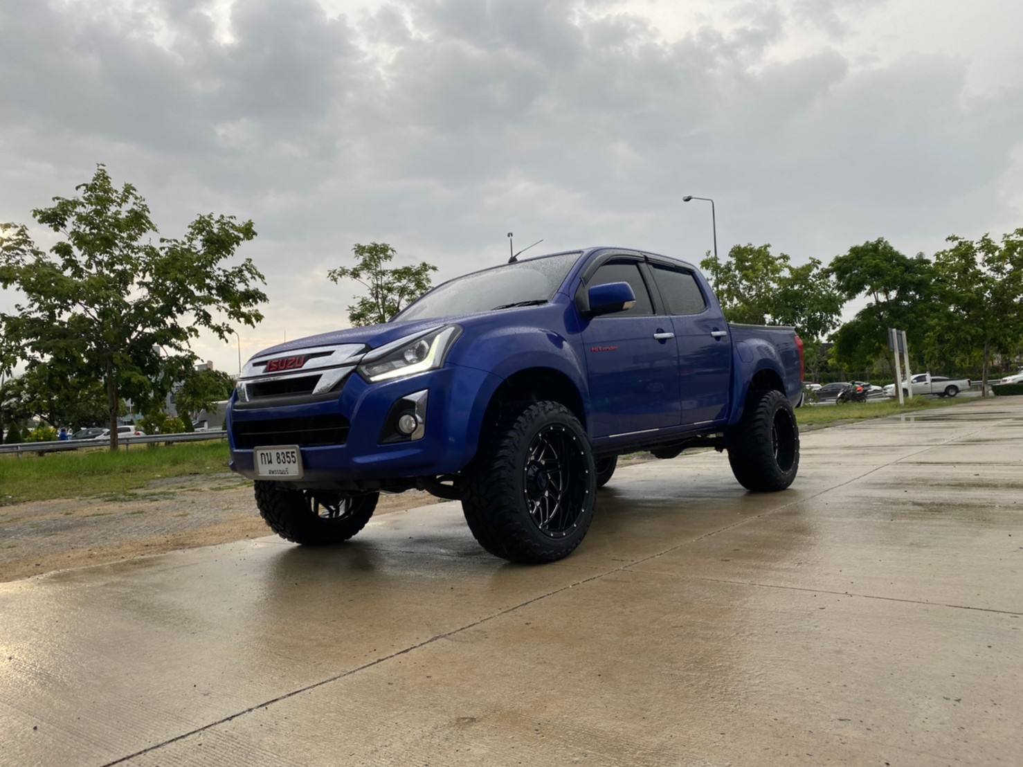 D-MAX มาจากสุพรรณบุรี จัดทรงเมกาที่ STEP9