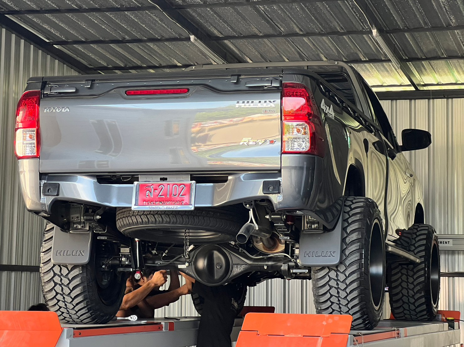 TOYOTA REVO หัวเดียว ทรงเมกา ที่ STEP9