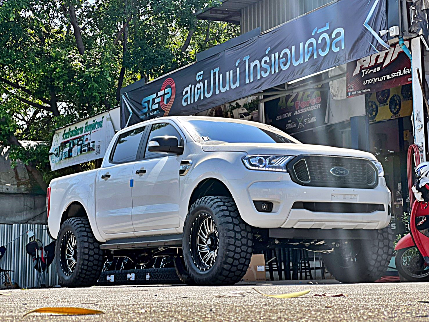 AMERICAN_WARRIOR FORD ทรงเมกา