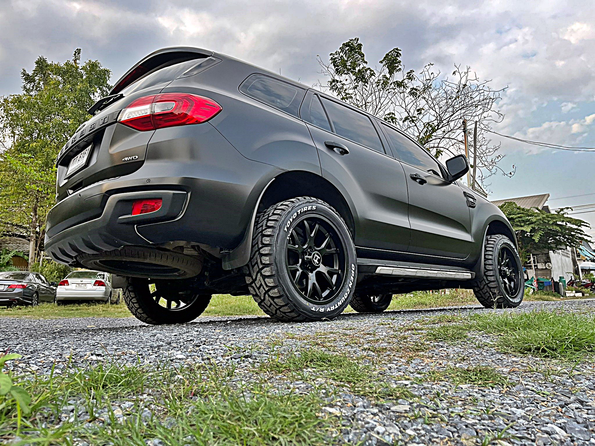 FORD EVEREST ล้อ HOSTILE ขอบ20 ที่เดียวในประเทศ STEP9
