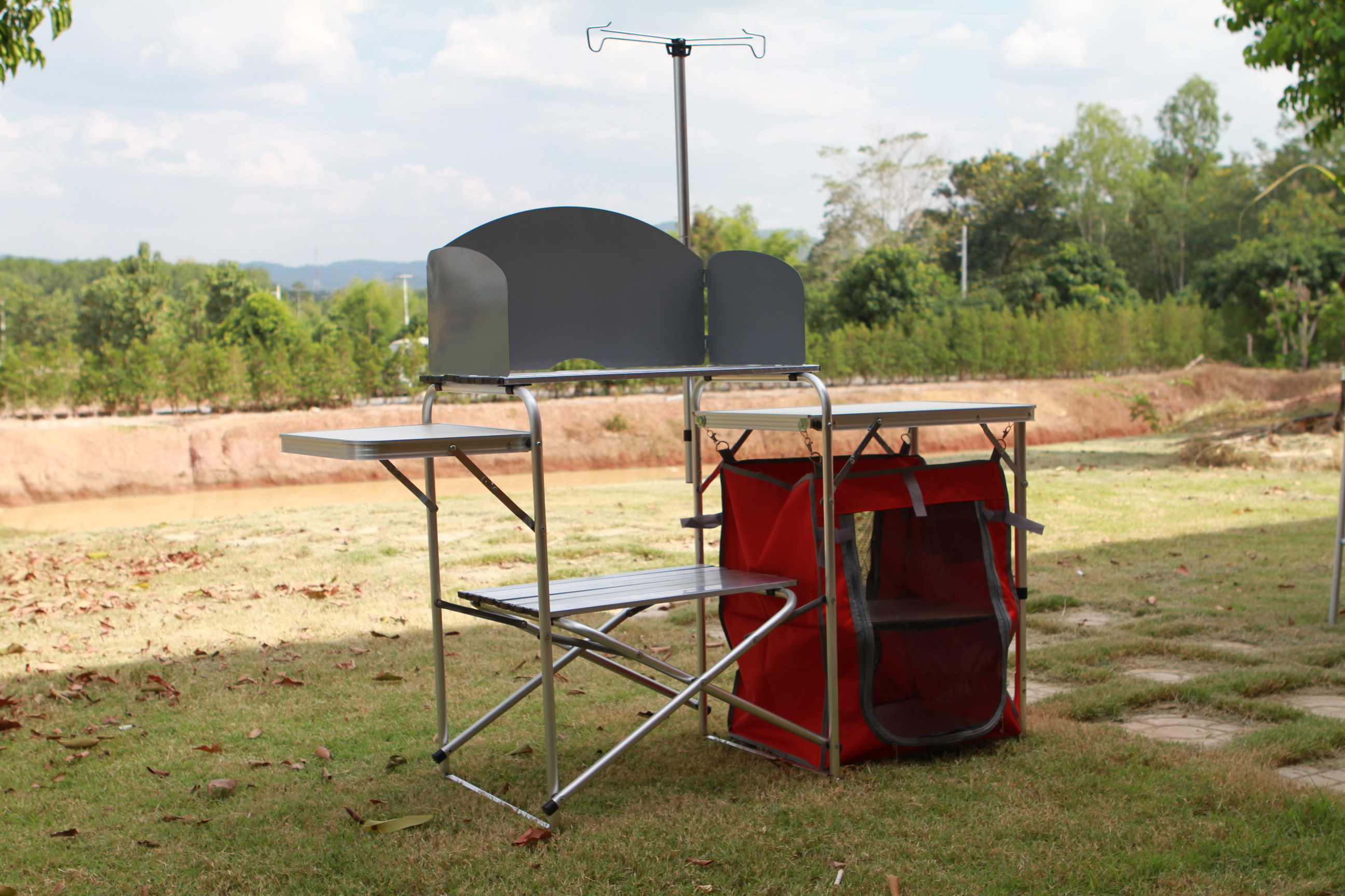 โต๊ะครัวพร้อมตู้กับข้าว