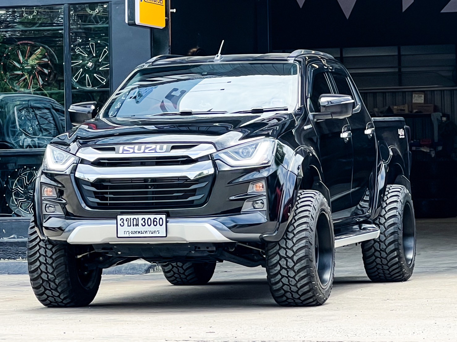 D-MAX ทรงเมกา เน้นล้อแท้ไว้ก่อน ✅งบ 140,000 บาท