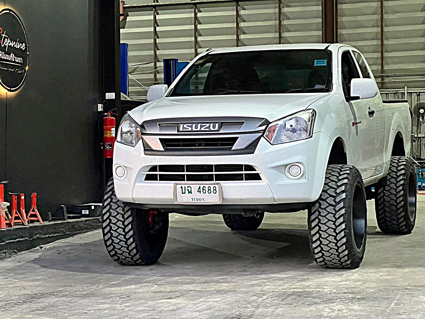 D-MAX ตัวเตี้ย ทำให้เป็นตัวสูง ทรงเมกา