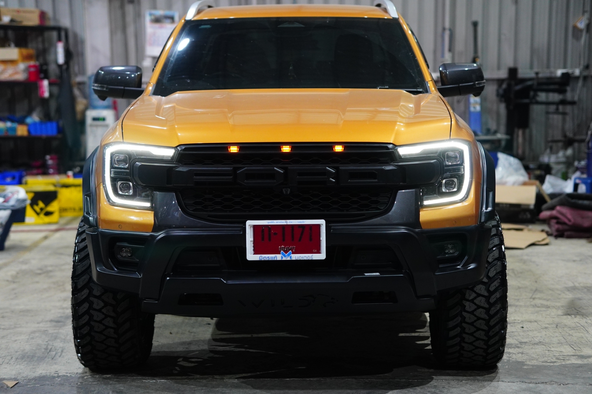 FORD RANGER NEXTGEN จองคิวมาจาก ชุมพร แต่งทรงเมกาที่ STEP9