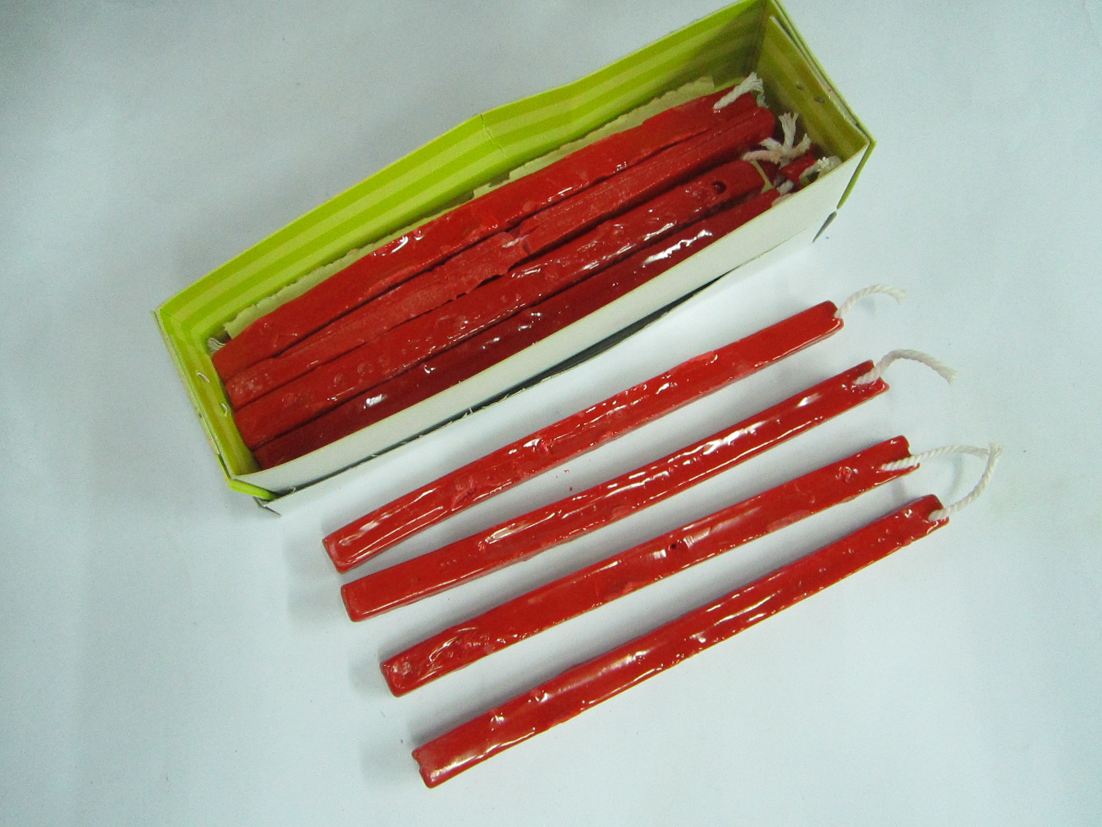 ครั่งมีไส้ ใช้สำหรับประทับตรา ปิดผนึกซองจดหมาย