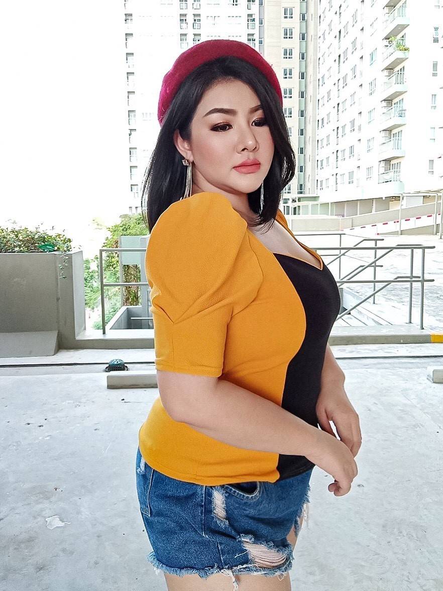 เสื้อสาวอวบสีทูโทน