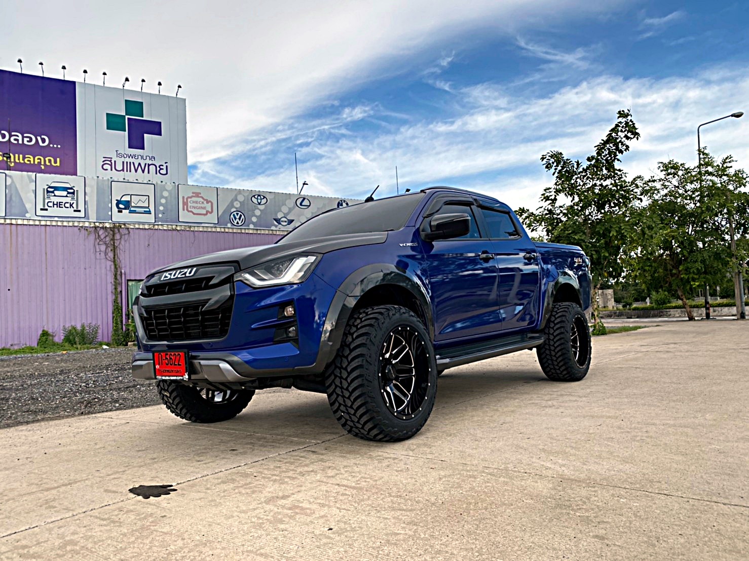 D-MAX ทรงเมกา จัดชุดหล่อที่ STEP9