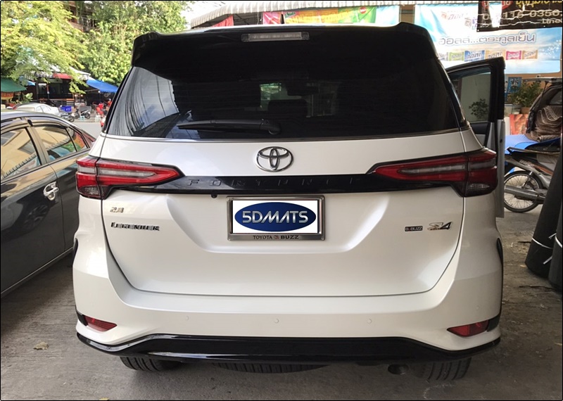 พรมปูพื้นรถยนต์6D TOYOTA FORTUNER LEGENDER 2020 พรม6D หนังpvcแท้ สีดำด้ายดำ เต็มคัน st