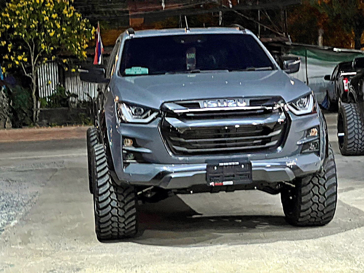D-MAX ทรงเมกา จัดเต็ม ครบชุดที่ STEP9