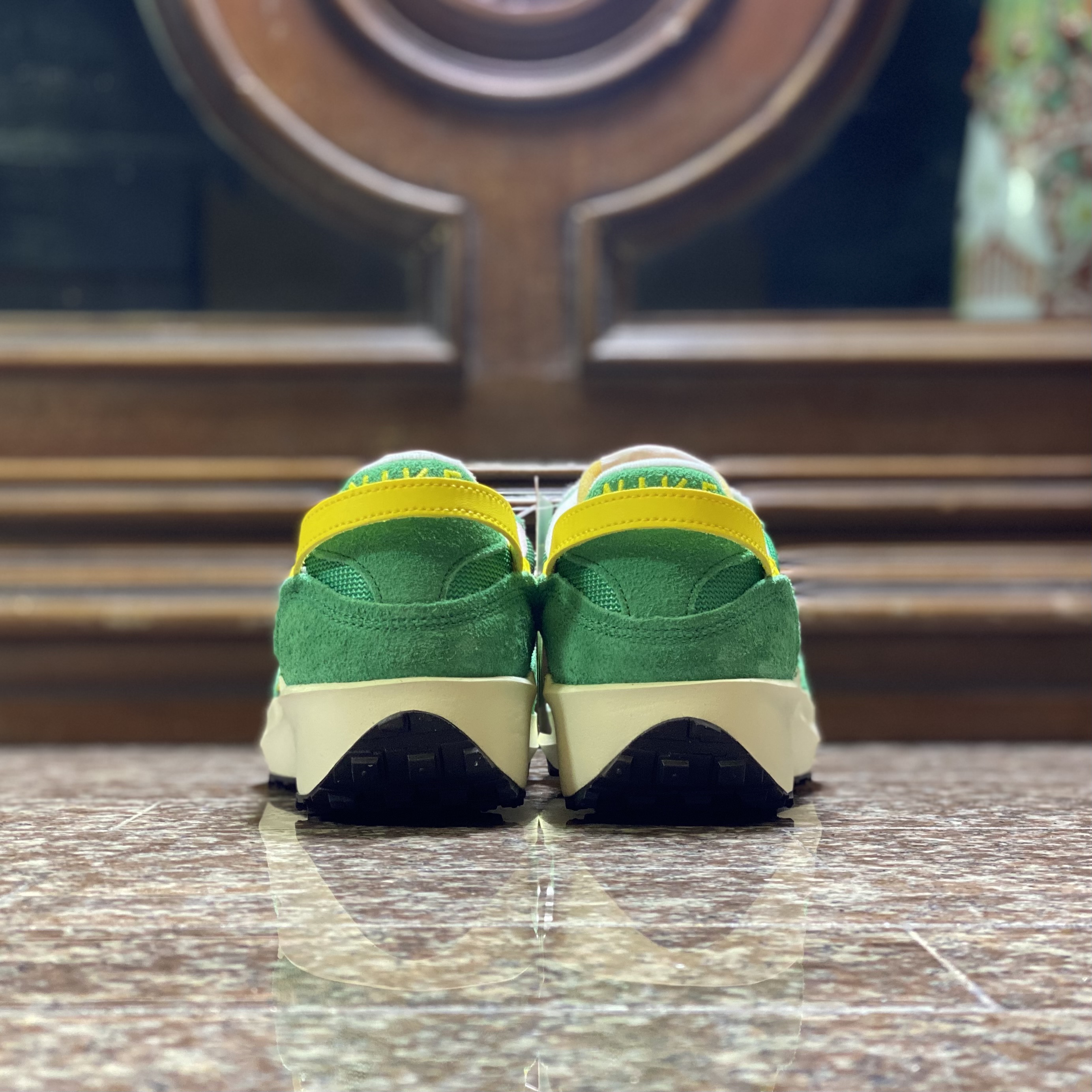 รองเท้า Nike Waffle Debut VNTG (W7.5US)