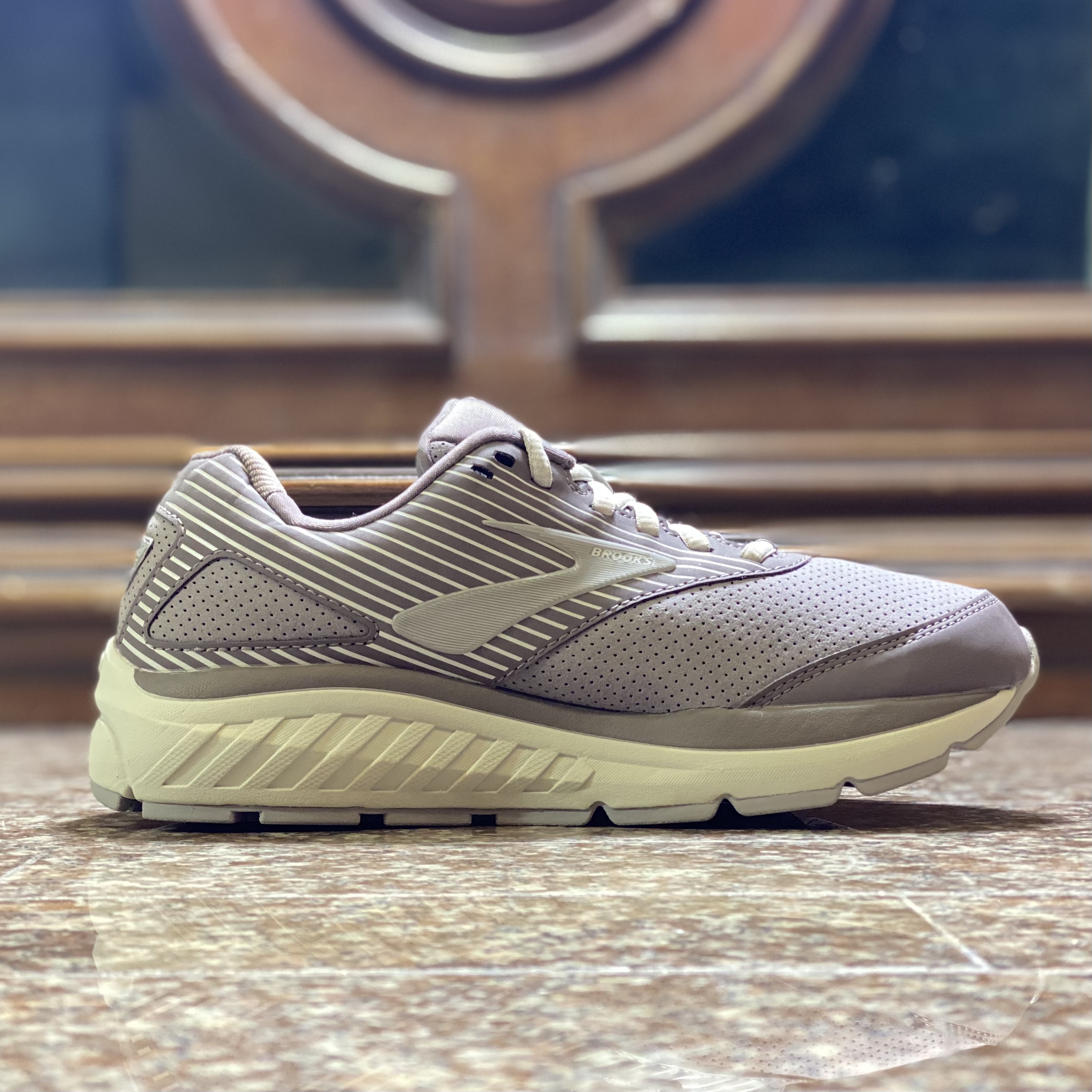 รองเท้า Brooks Addiction Walker 2 ‘LIMITED’ #มือ2 (W10US)