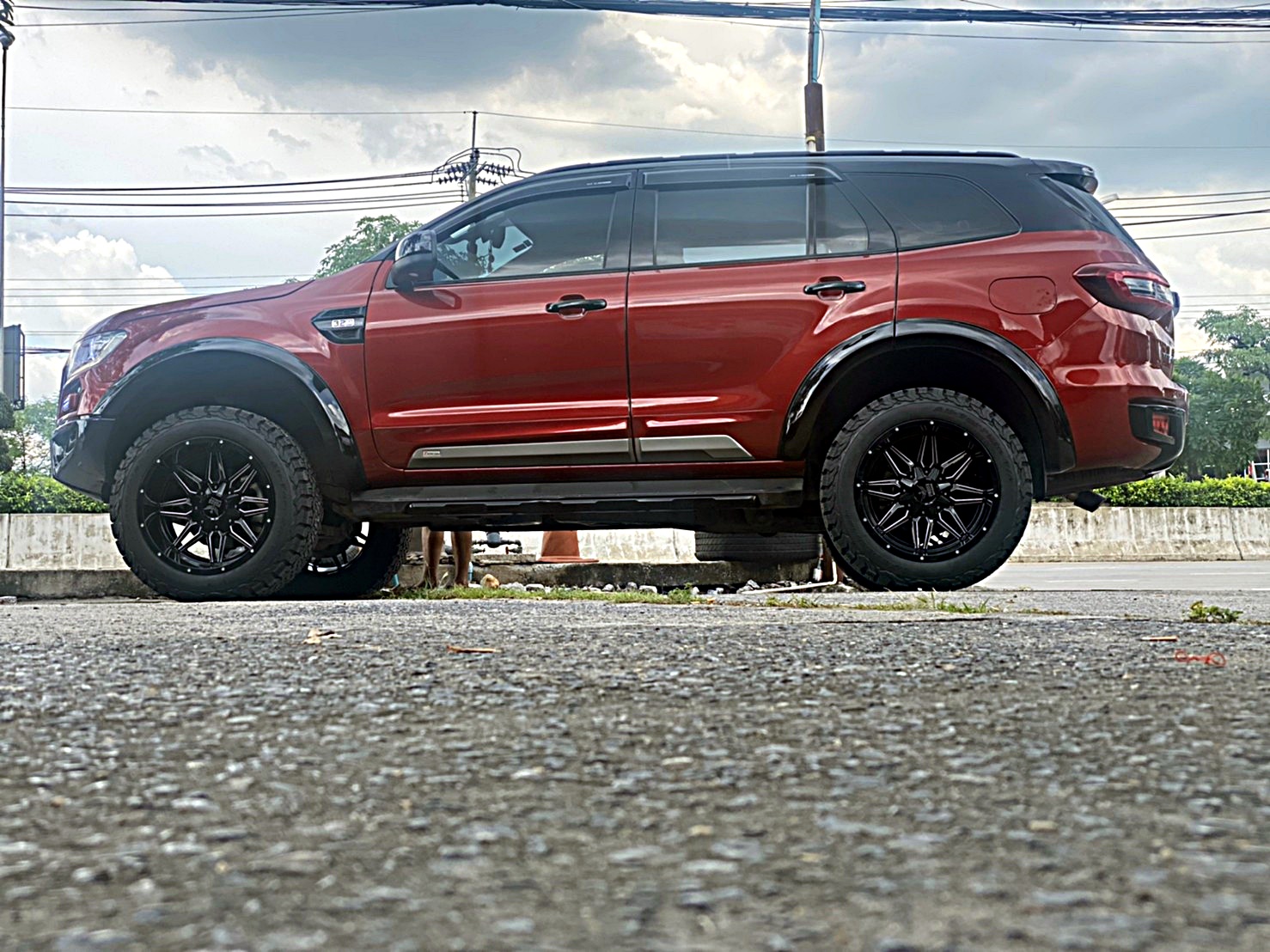 FORD EVEREST จัดทรงเมกาที่ STEP9