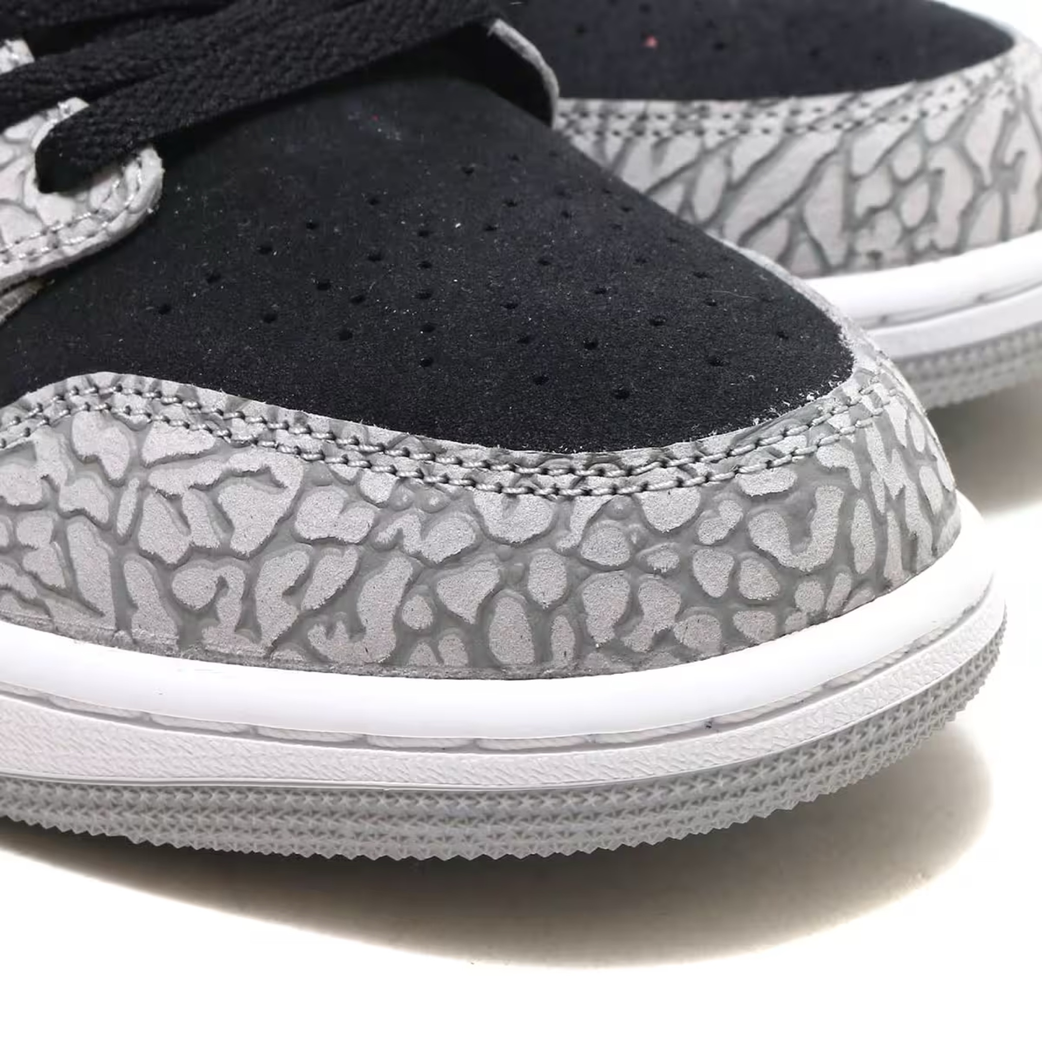 รองเท้า Nike Air Jordan 1 Mid SE ‘Elephant Toe’ (M11US)