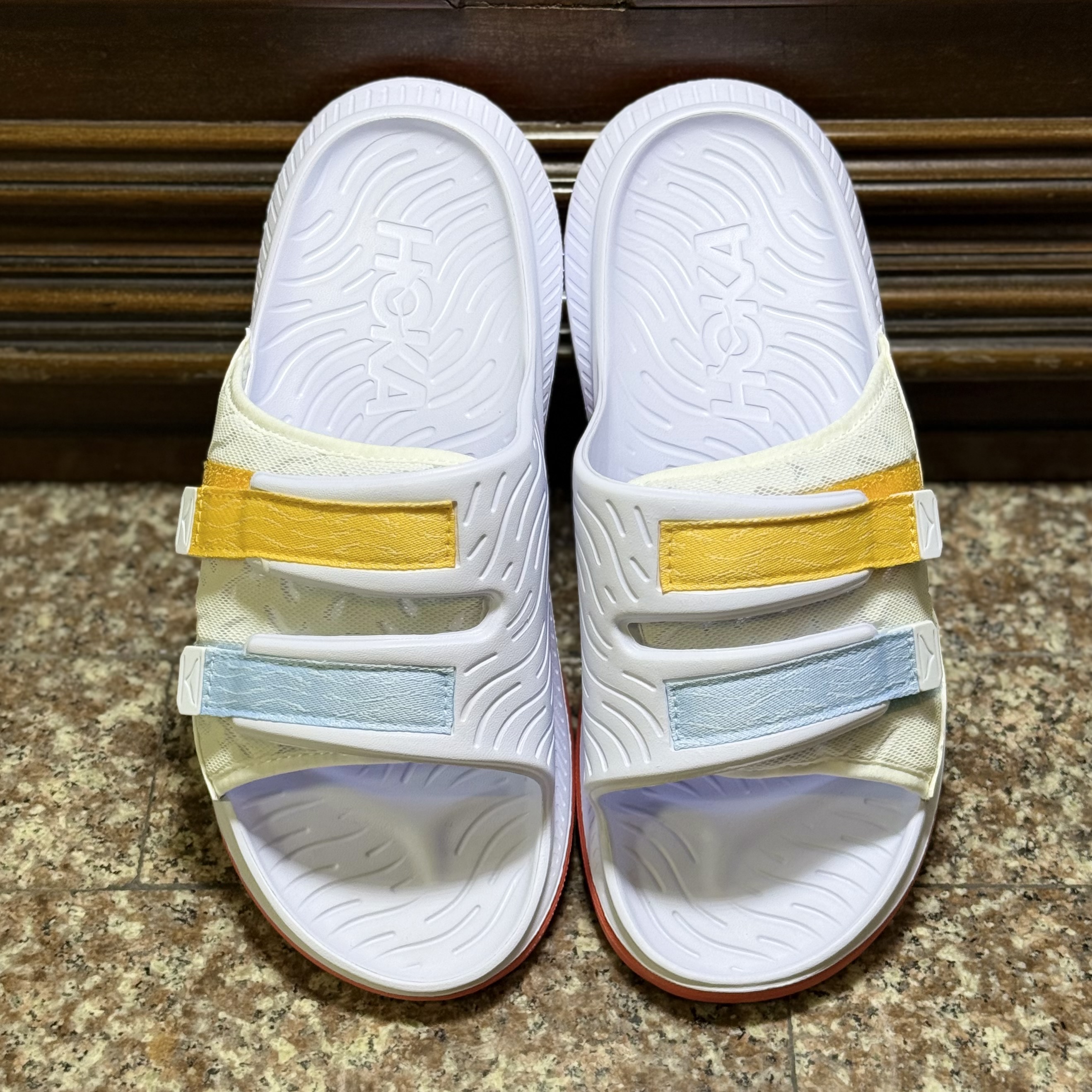 รองเท้า HOKA Ora Luxe ‘WHITE’ (W6/8US, M7/8/9/10/11/12/13US)