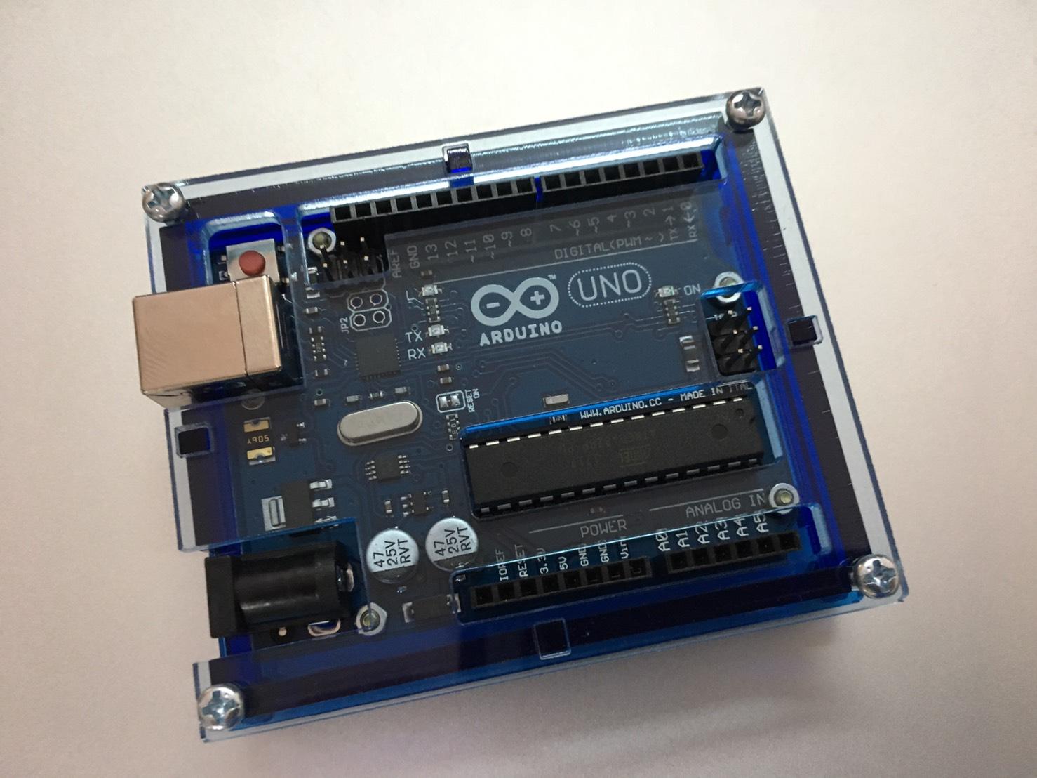 บอร์ด Arduino UNO พร้อมสายUSB และเคส