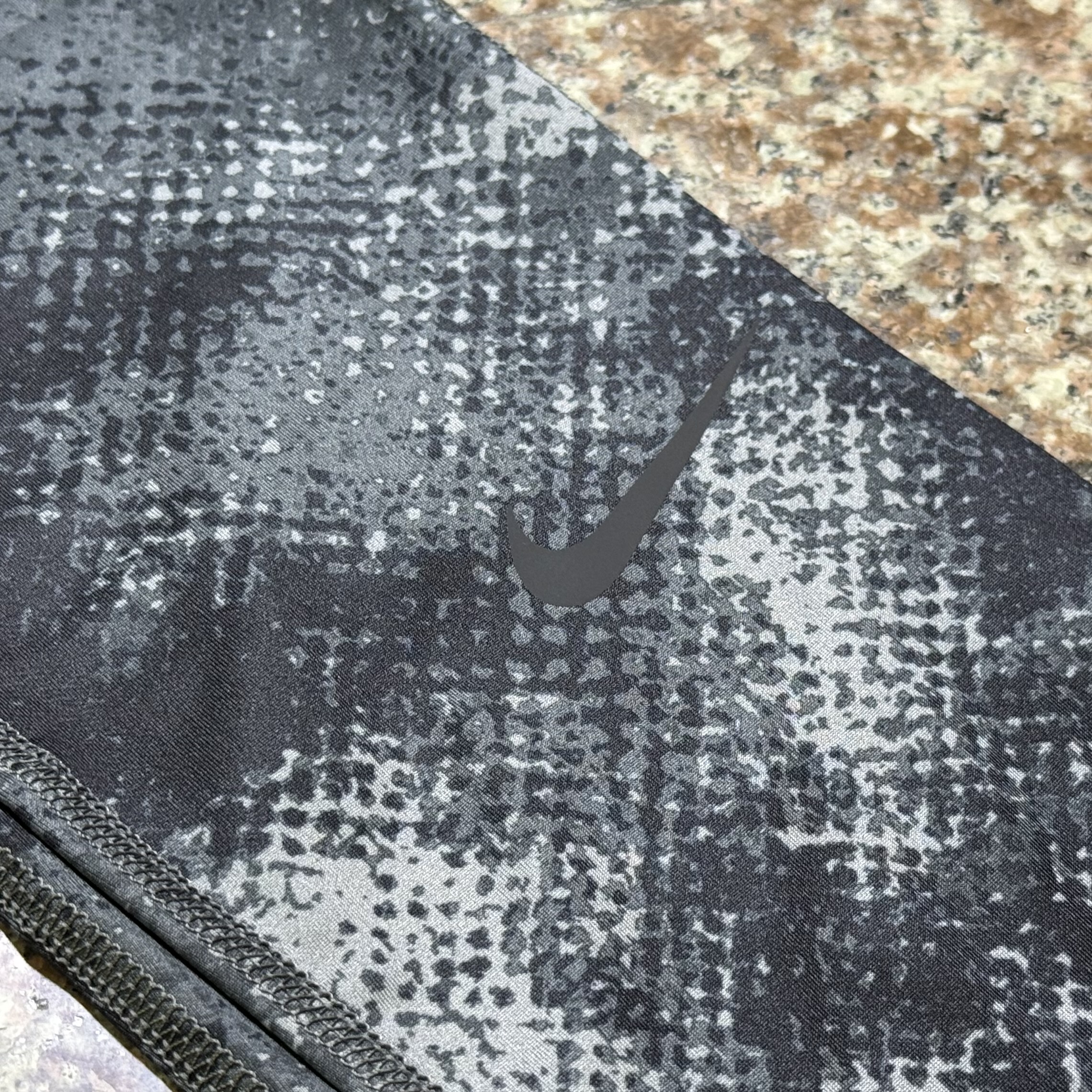 กางเกง Nike Pro ‘CAMO’ Dri-Fit Compression Long Tights (S,L,2XL)