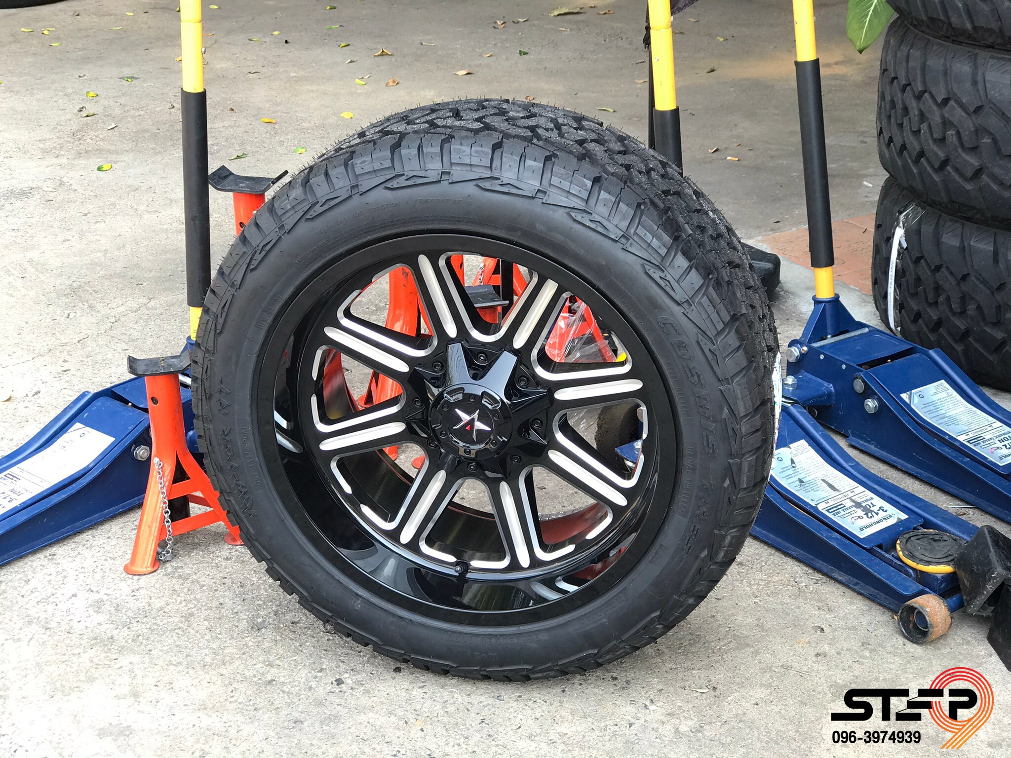 ออฟโรดขอบ20 ออฟ- พร้อมยาง COSMIS AT ลดราคาพิเศษ