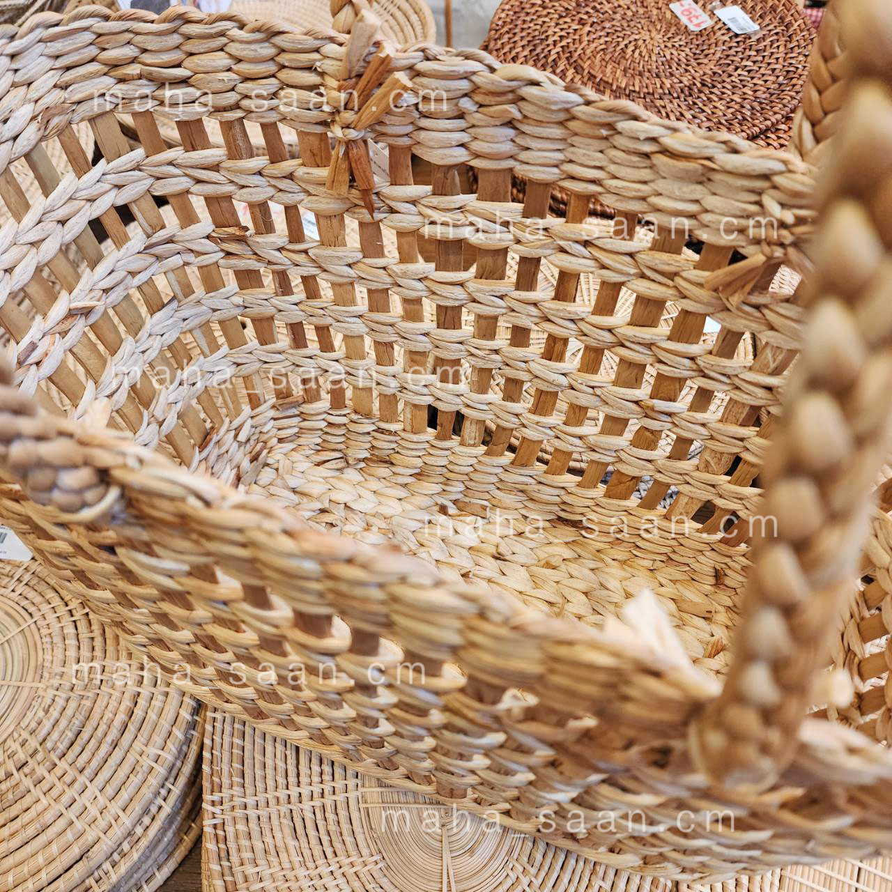 กระเป๋าตะกร้าสาน ผักตบชวา มีหูหิ้ว สะพายได้ basketbag 🍎