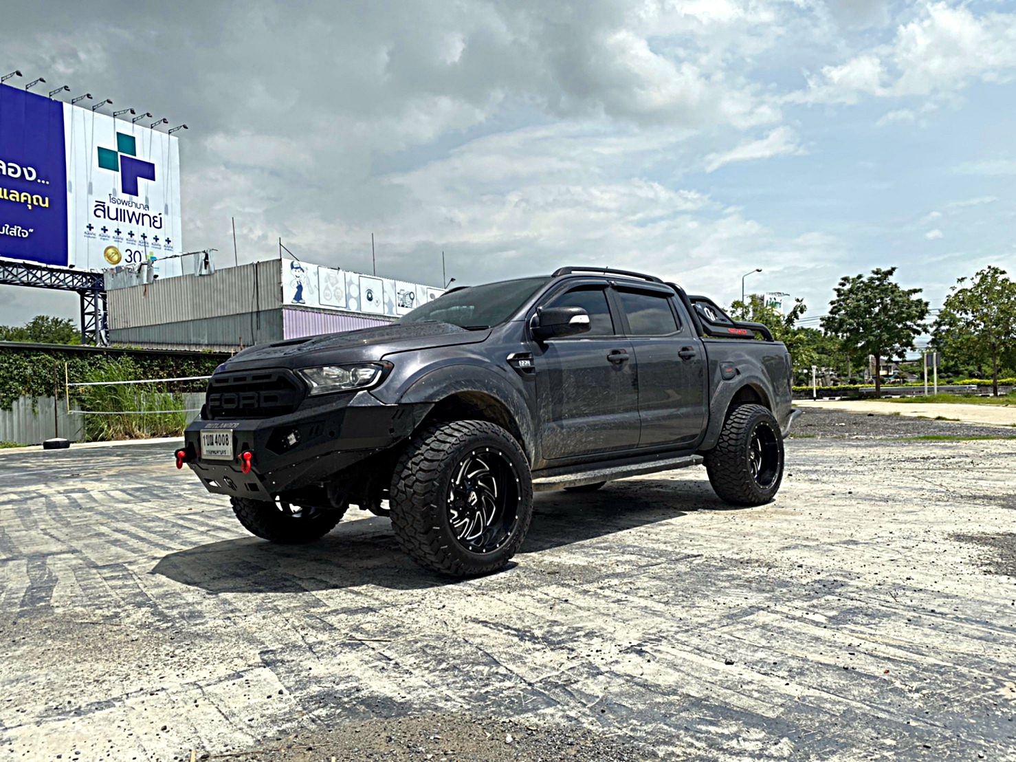 FORD จัดชุดใหม่ ทรงเมกาที่ STEP9