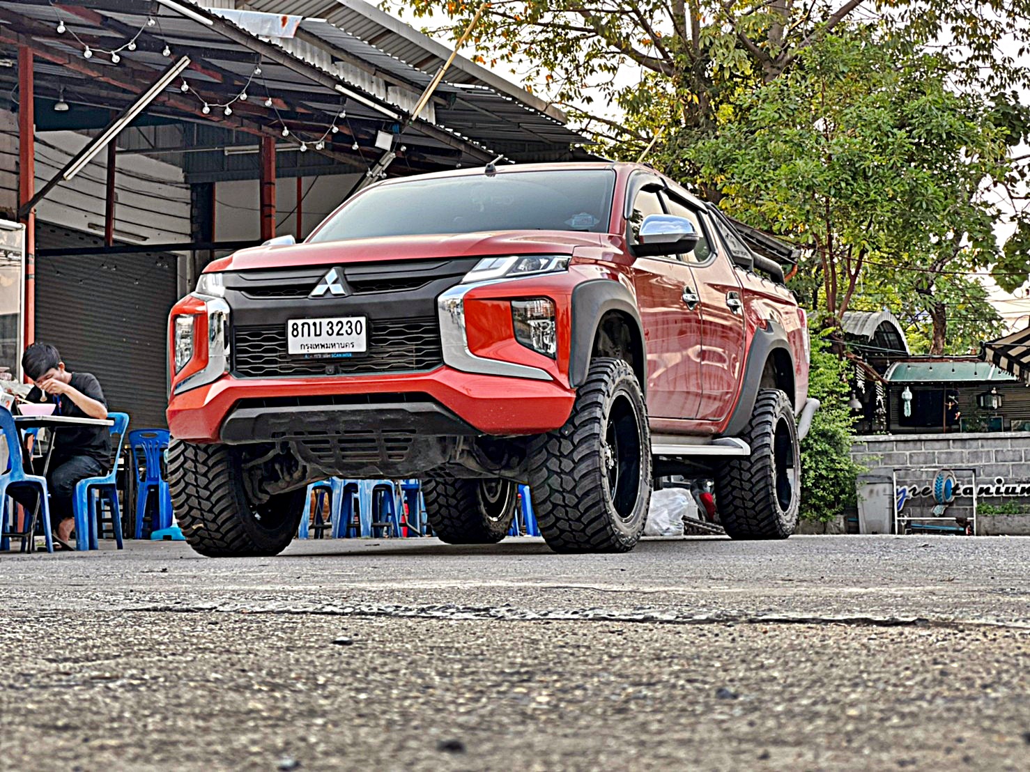 TRITON ทรงเมกา