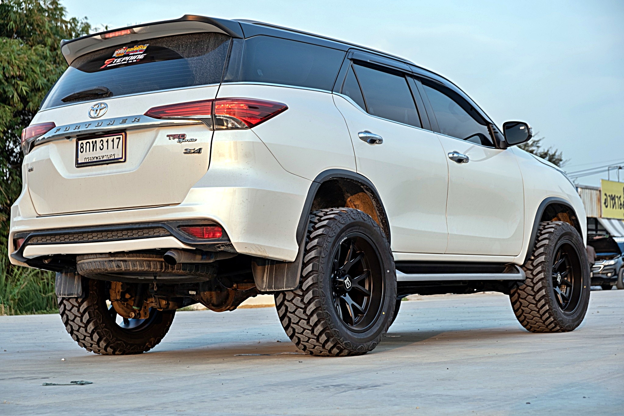 TOYOTA FORTUNER ทรงเมกาที่ STEP9