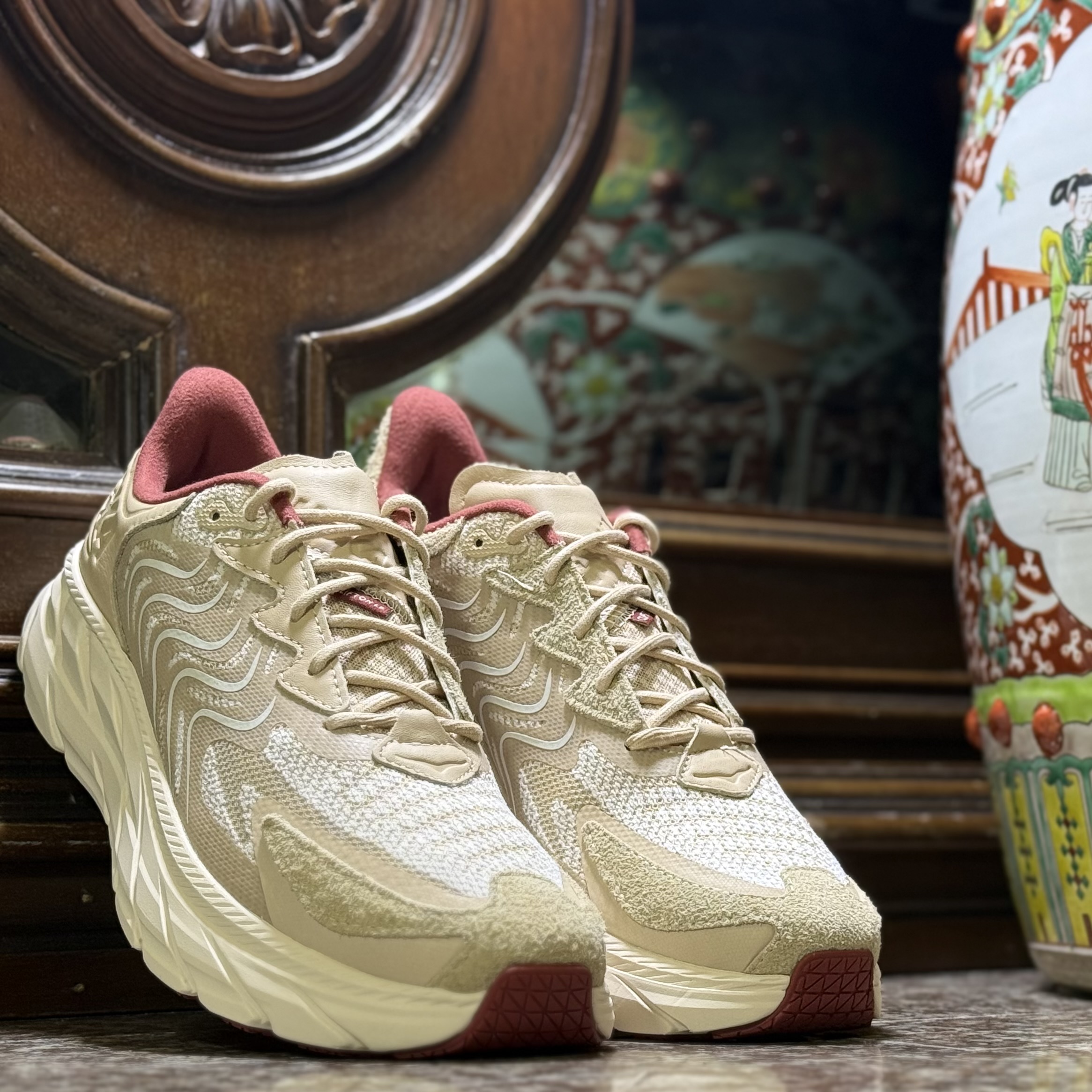 รองเท้า HOKA Clifton LS ‘EXCLUSIVE’ (M8/8.5/10US)