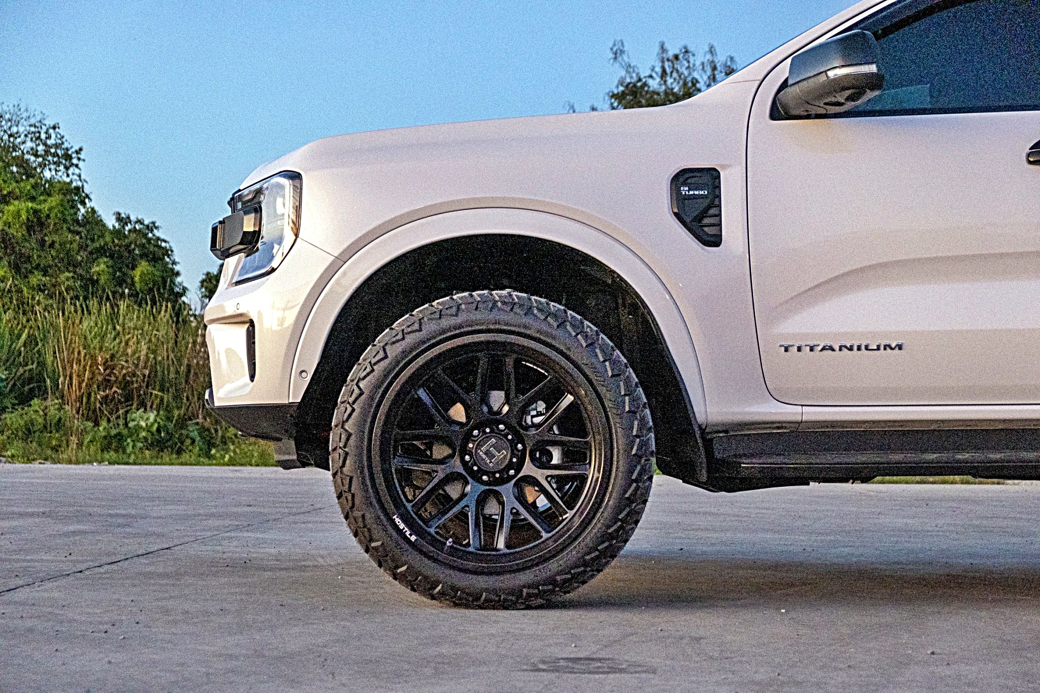 FORD EVEREST NEXTGEN ล้อแท้ HOSTILE H120 ขอบ22 ที่ STEP9