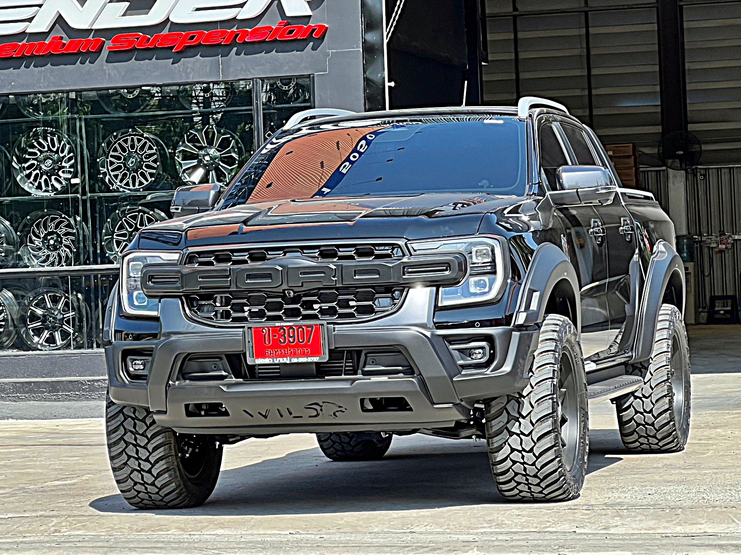 FORD RANGER NEXTGEN เน้นสเป็ค ล้อไม่ยื่น ยางใหญ่