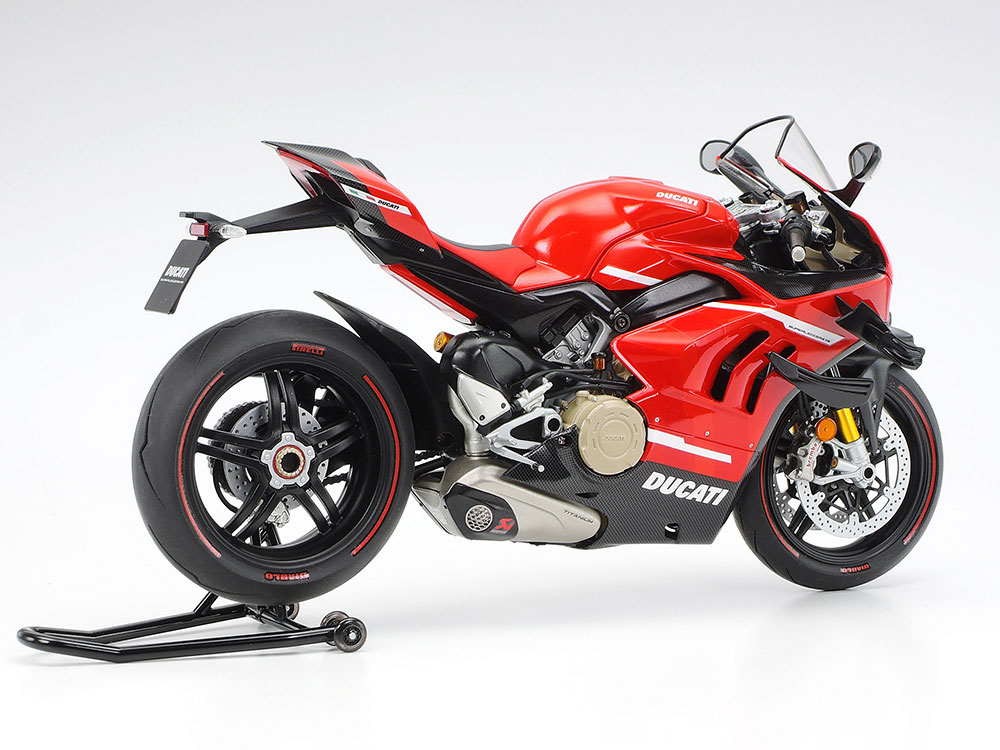 1/12 DUCATI SUPERLEGGERA V4