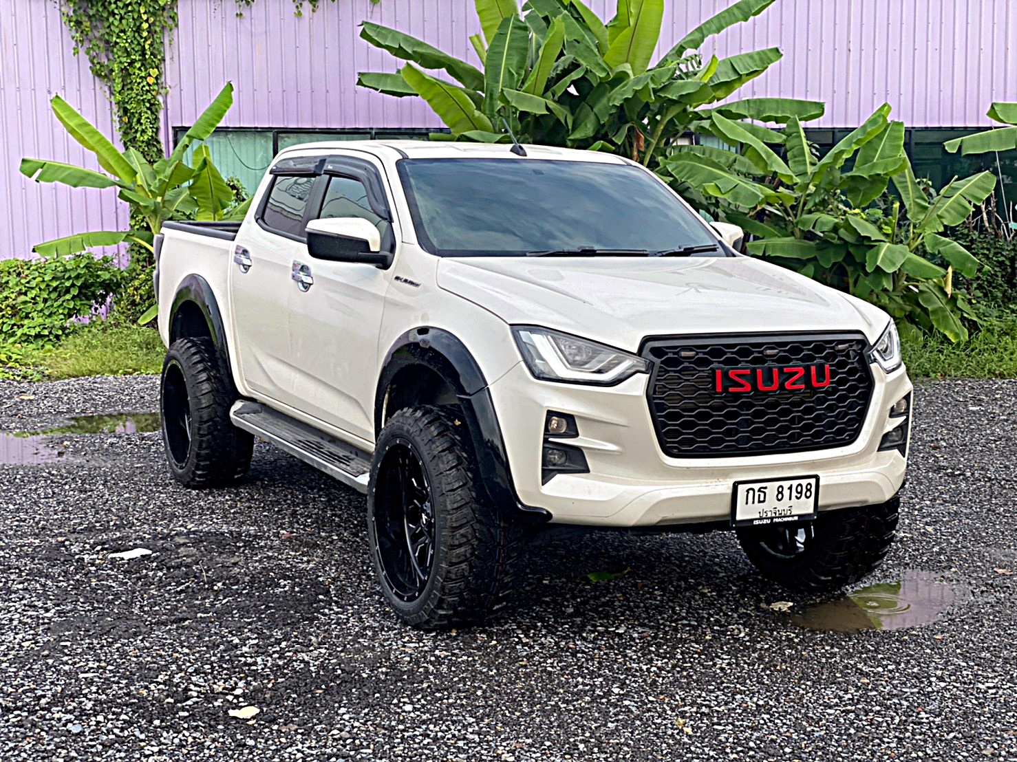 D-MAX ทรงเมกา มาไกลจากปราจีนบุรี