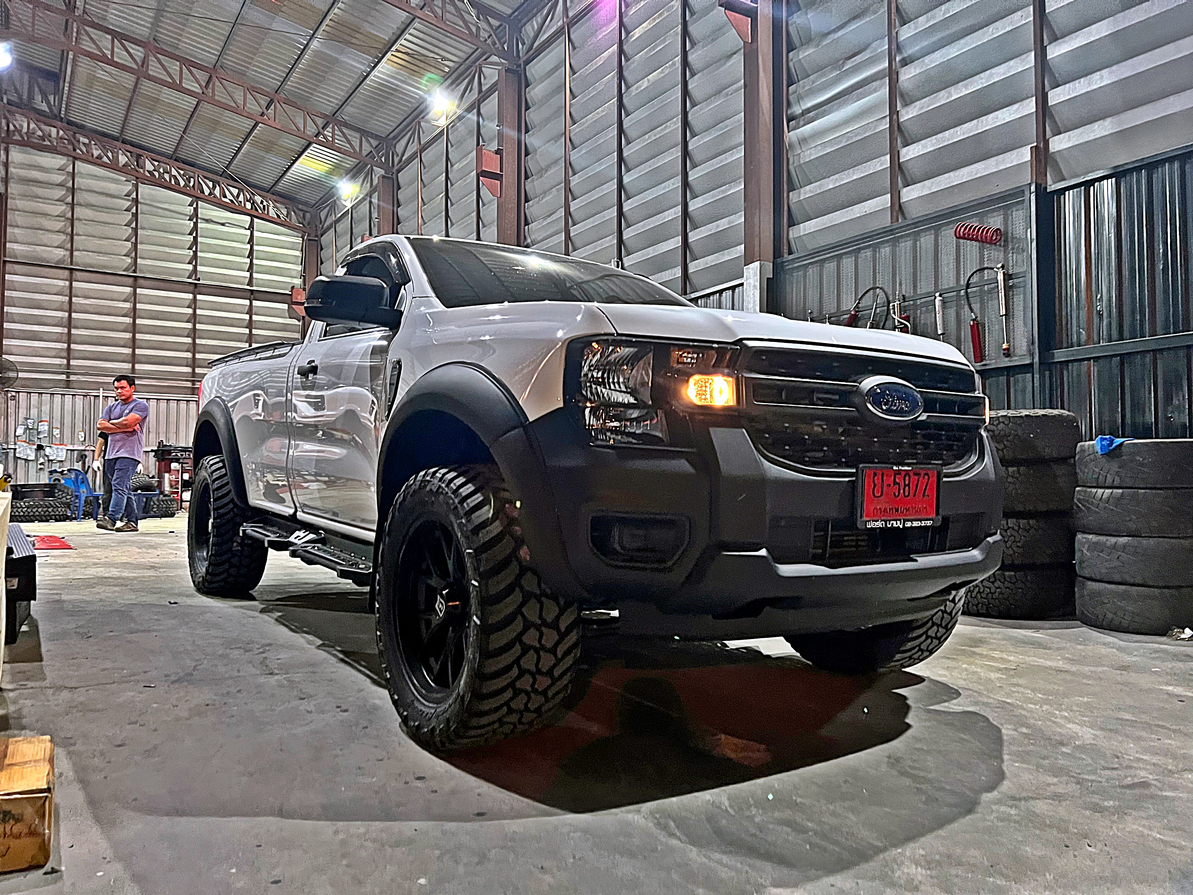 FORD NEXTGEN หัวเดียว จองคิวมาจาก ร้อยเอ็ด ทำทรงเมกา ที่ STEP9