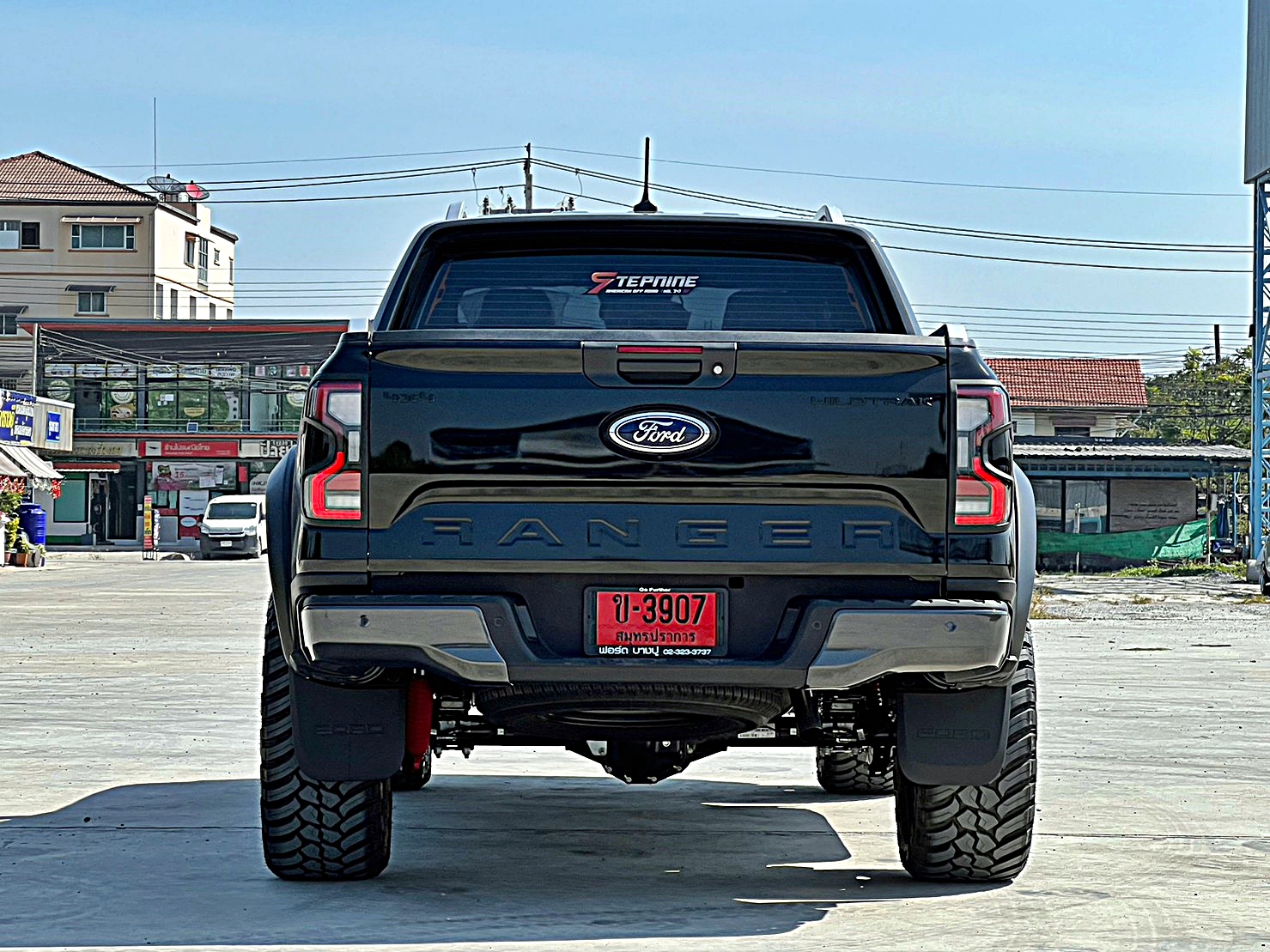 FORD RANGER NEXTGEN เน้นสเป็ค ล้อไม่ยื่น ยางใหญ่