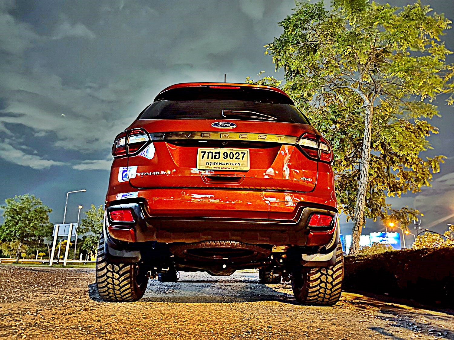FORD EVEREST แบบไม่ยก โคตรเต็ม