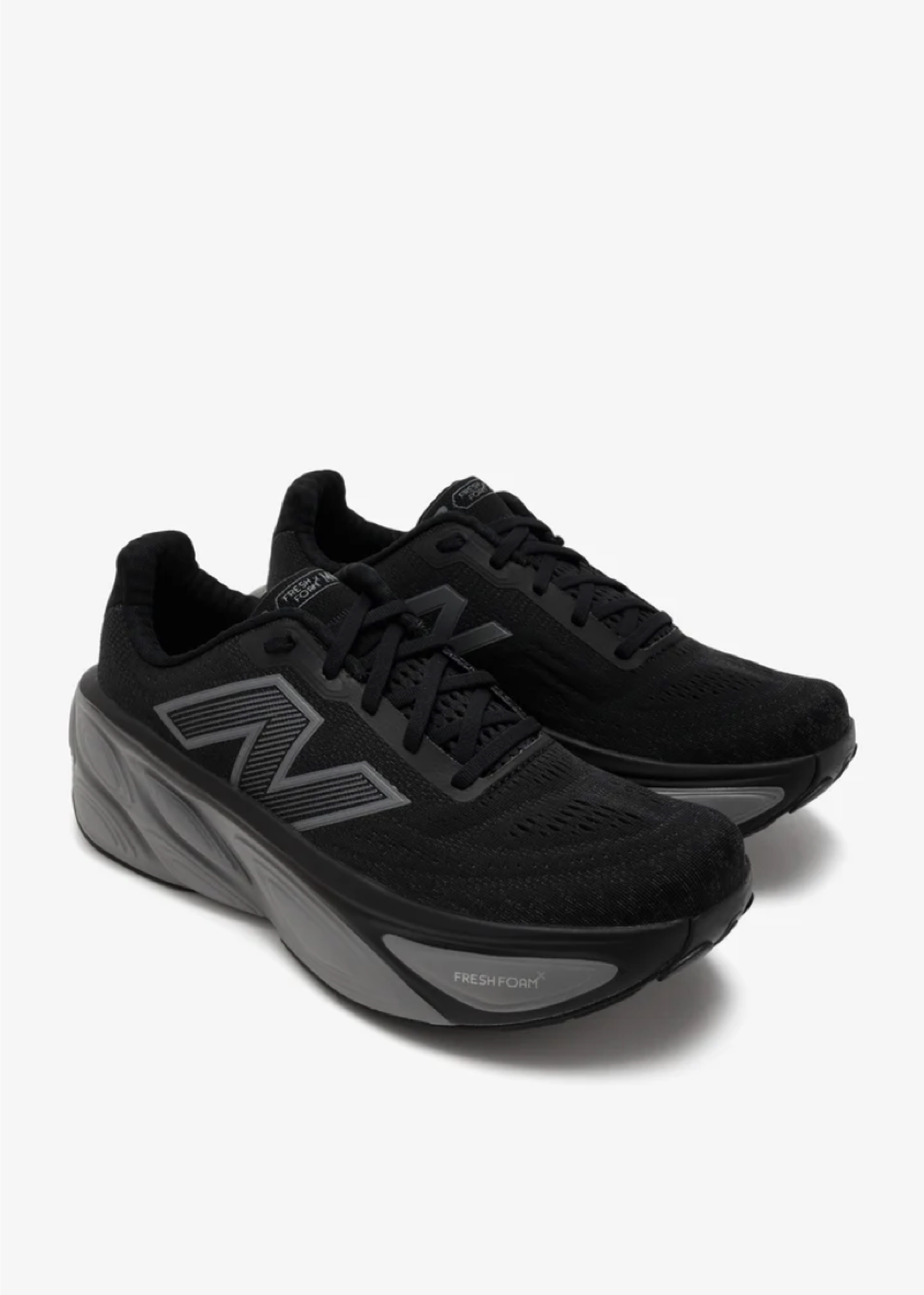 รองเท้าวิ่ง New Balance Fresh Foam X More V5 ‘BLACK’ #มือ2 (M12US)