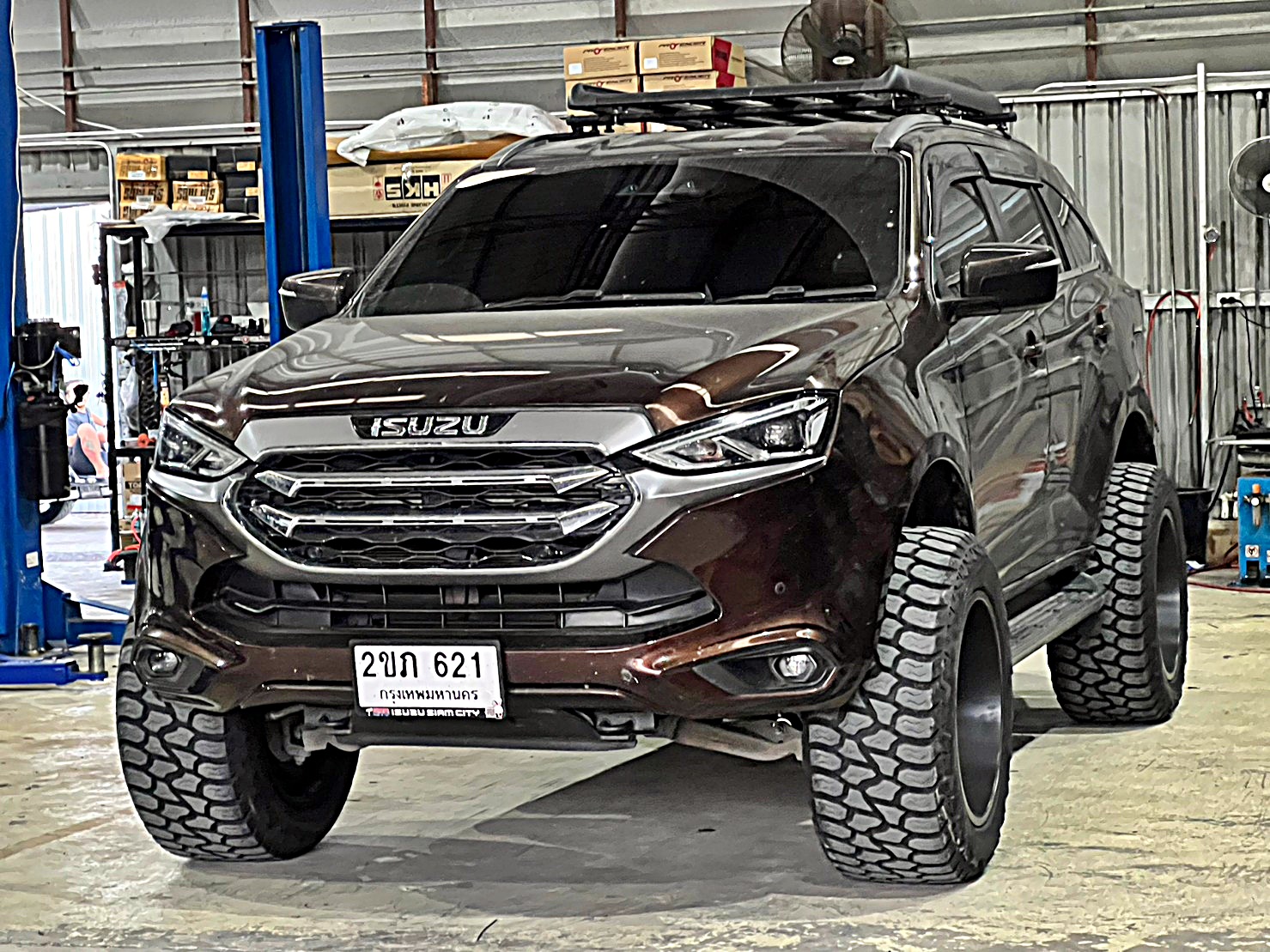 MU-X แต่งทรงเมกาที่ STEP9