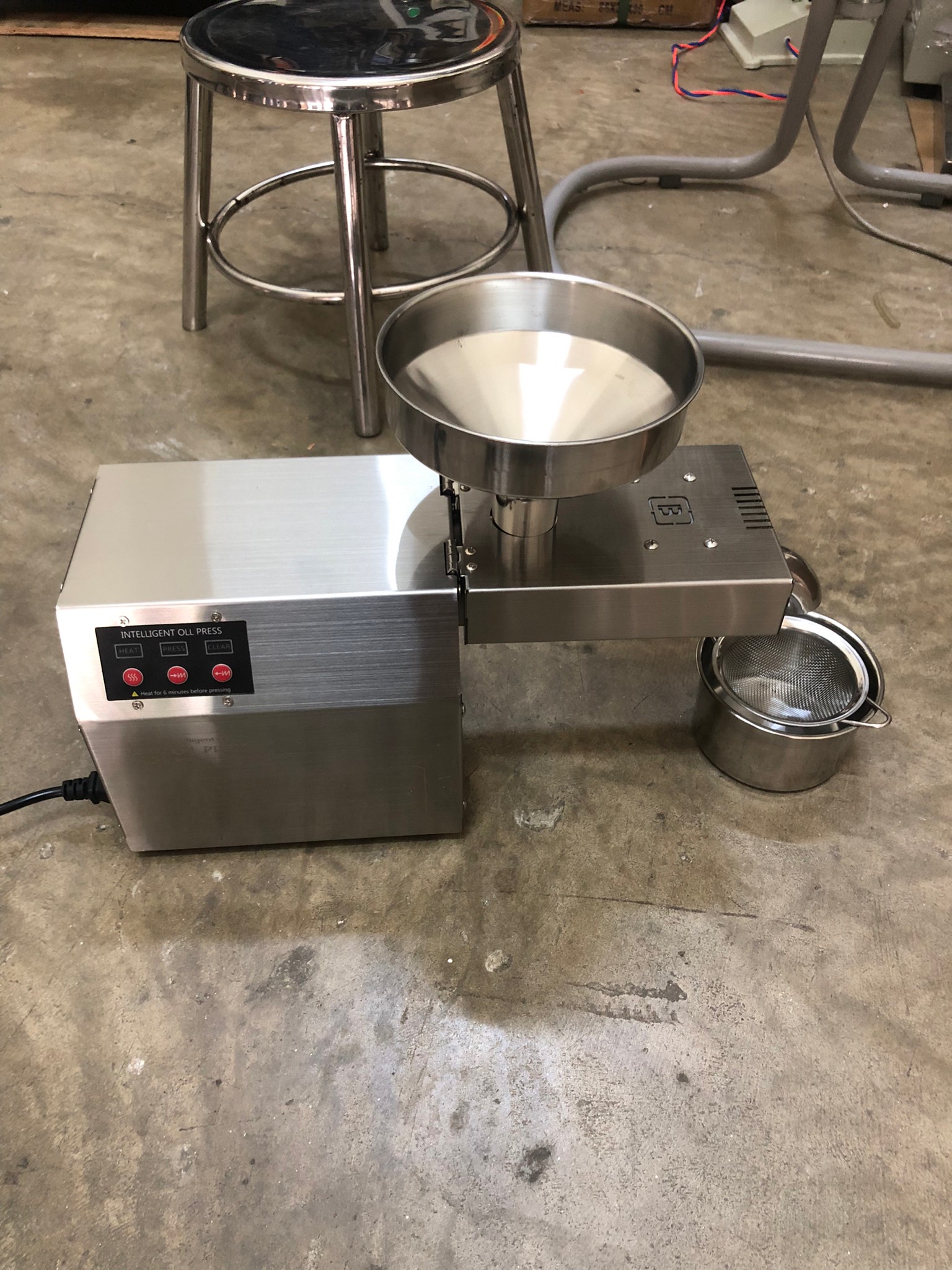 🌈13573 เครื่องสกัดน้ำมัน สแตนเลสไม่เป็นสนิม แบบอัตโนมัติ สำหรับธุรกิจเริ่มต้น SME รุ่น B01