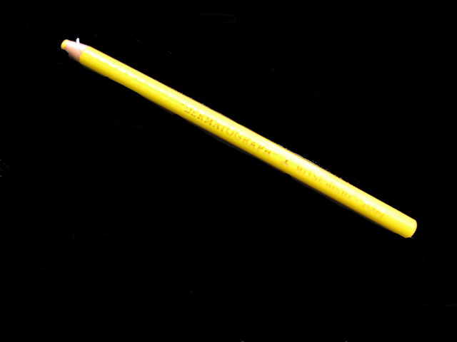 ดินสอเขียนกระจก มิตซูบิชิ 7600