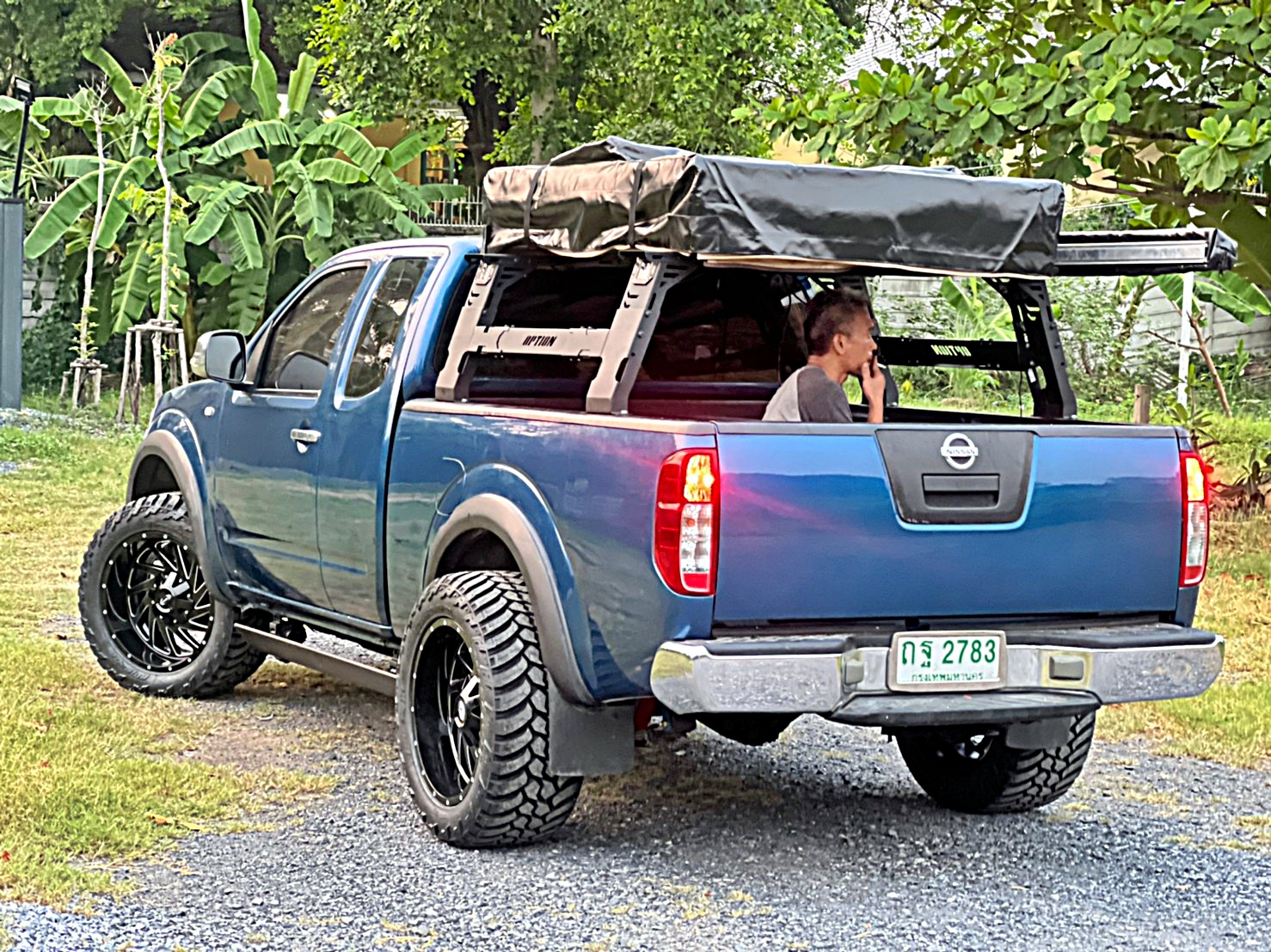 NISSAN_NAVARA_แปลงร่าง ทรงเมกา