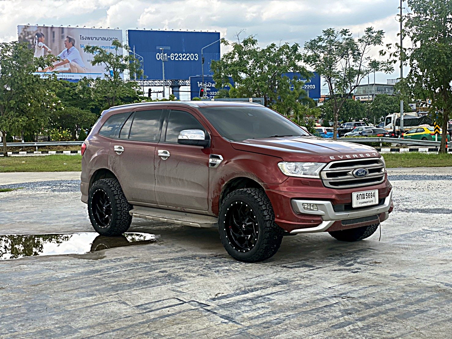 FORD EVEREST แต่งออฟโรดแบบไม่ยก