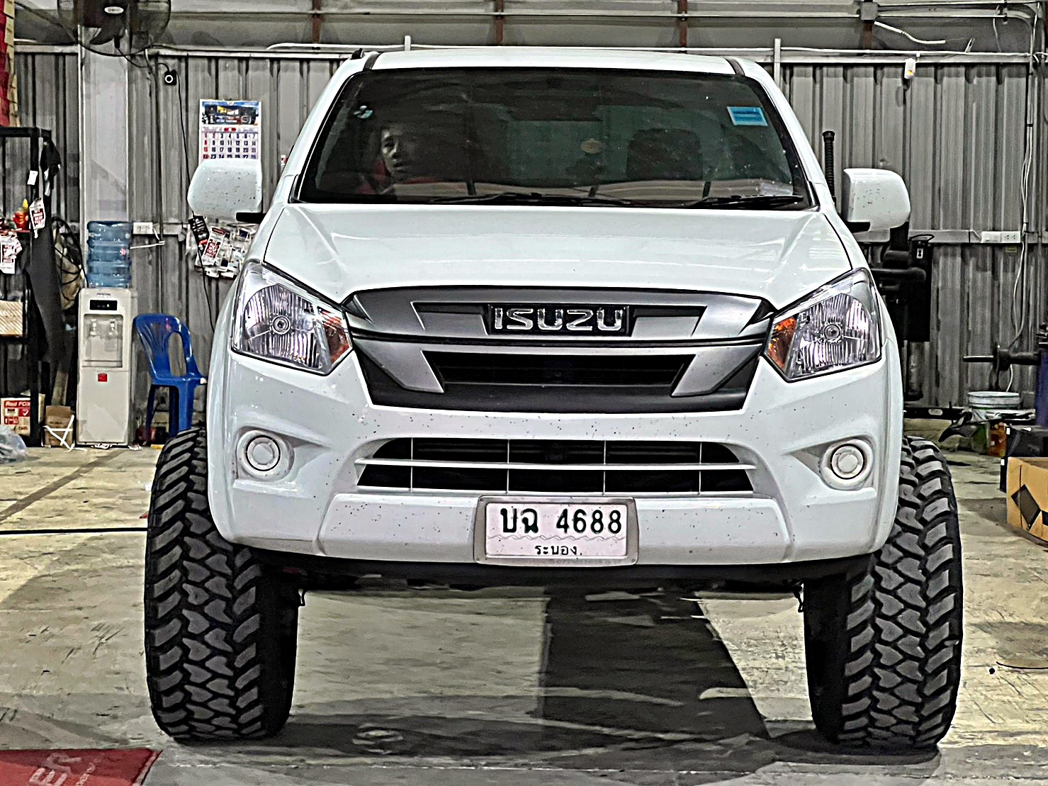 D-MAX ตัวเตี้ย ทำให้เป็นตัวสูง ทรงเมกา