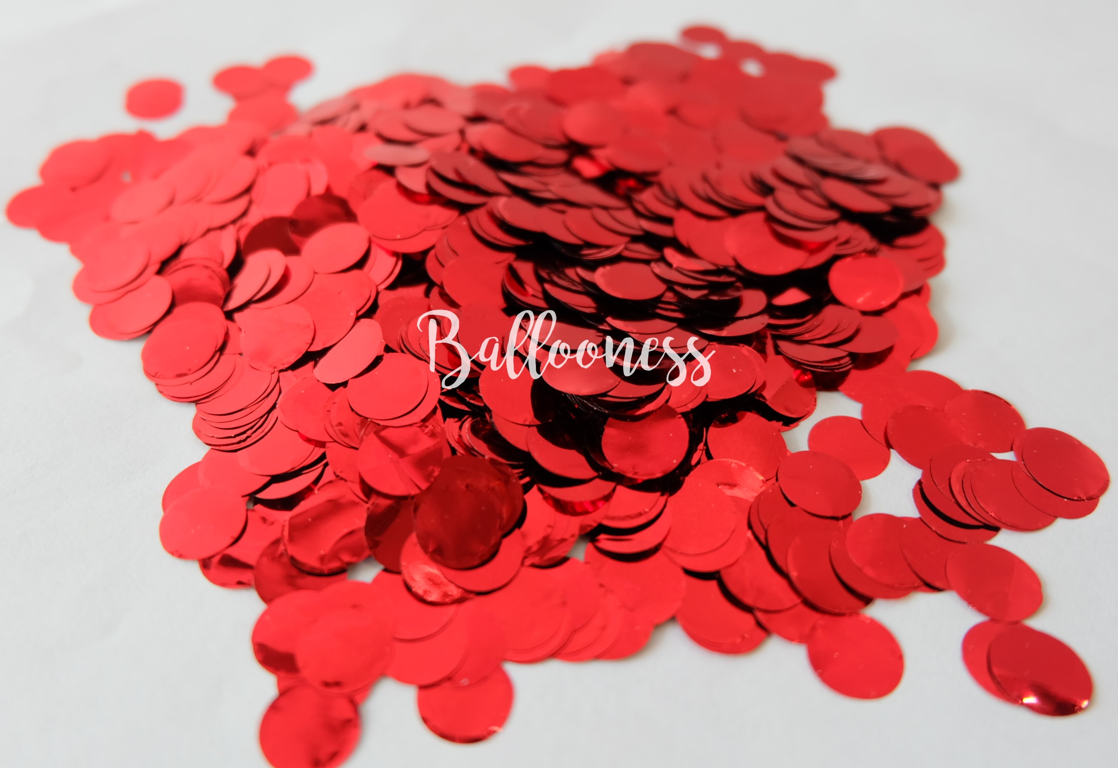 กลิตเตอร์กลมสีแดง ขนาด100 กรัม /Red Round Confetti 100g.