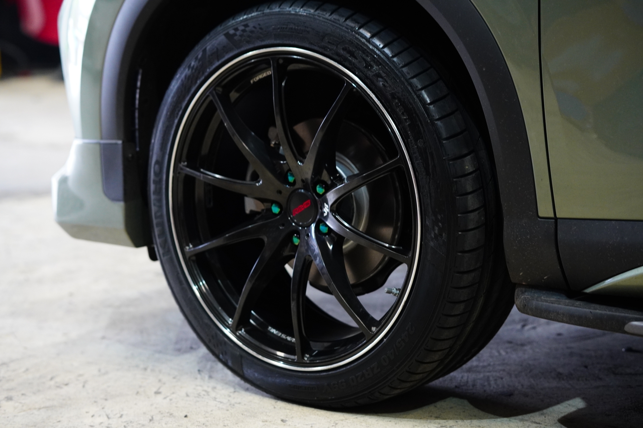 ติดตั้งเสร็จเเล้ว KUMHO 245/40R20 PS71