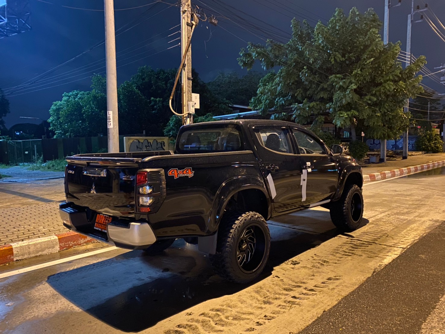 TRITON 4X4 จัดทรงเมกา