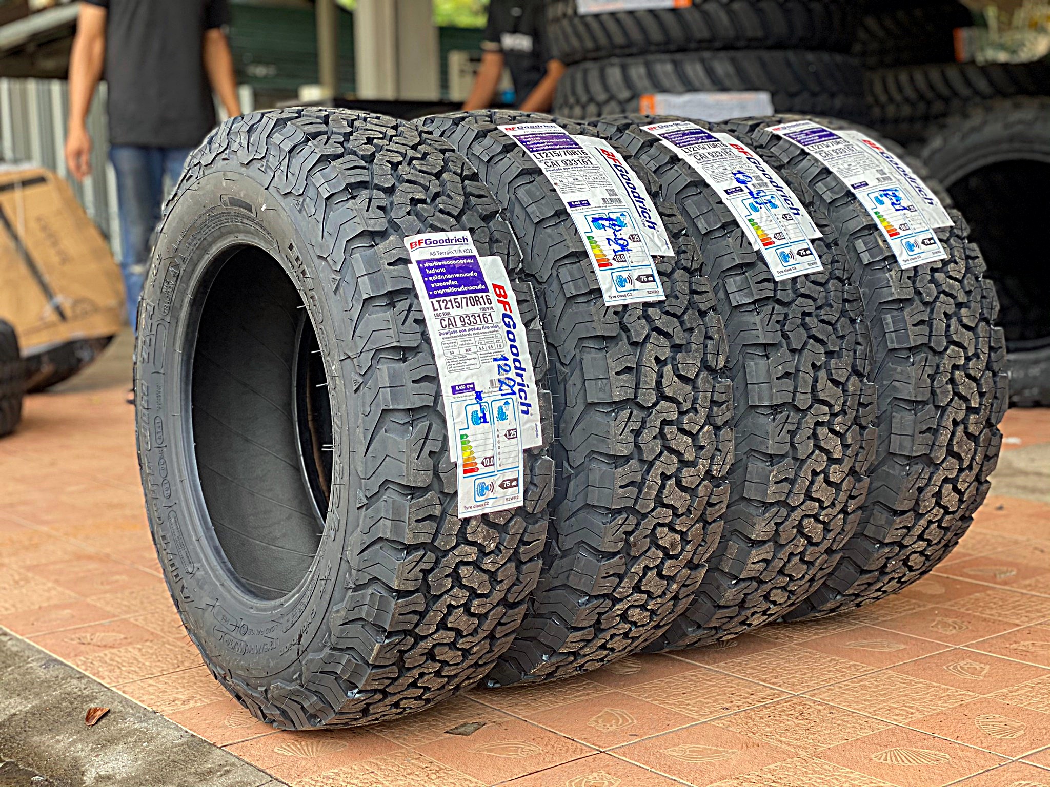 BF GOODRICH KO2 215/70-16 มาใหม่ราคาพิเศษที่ STEP9