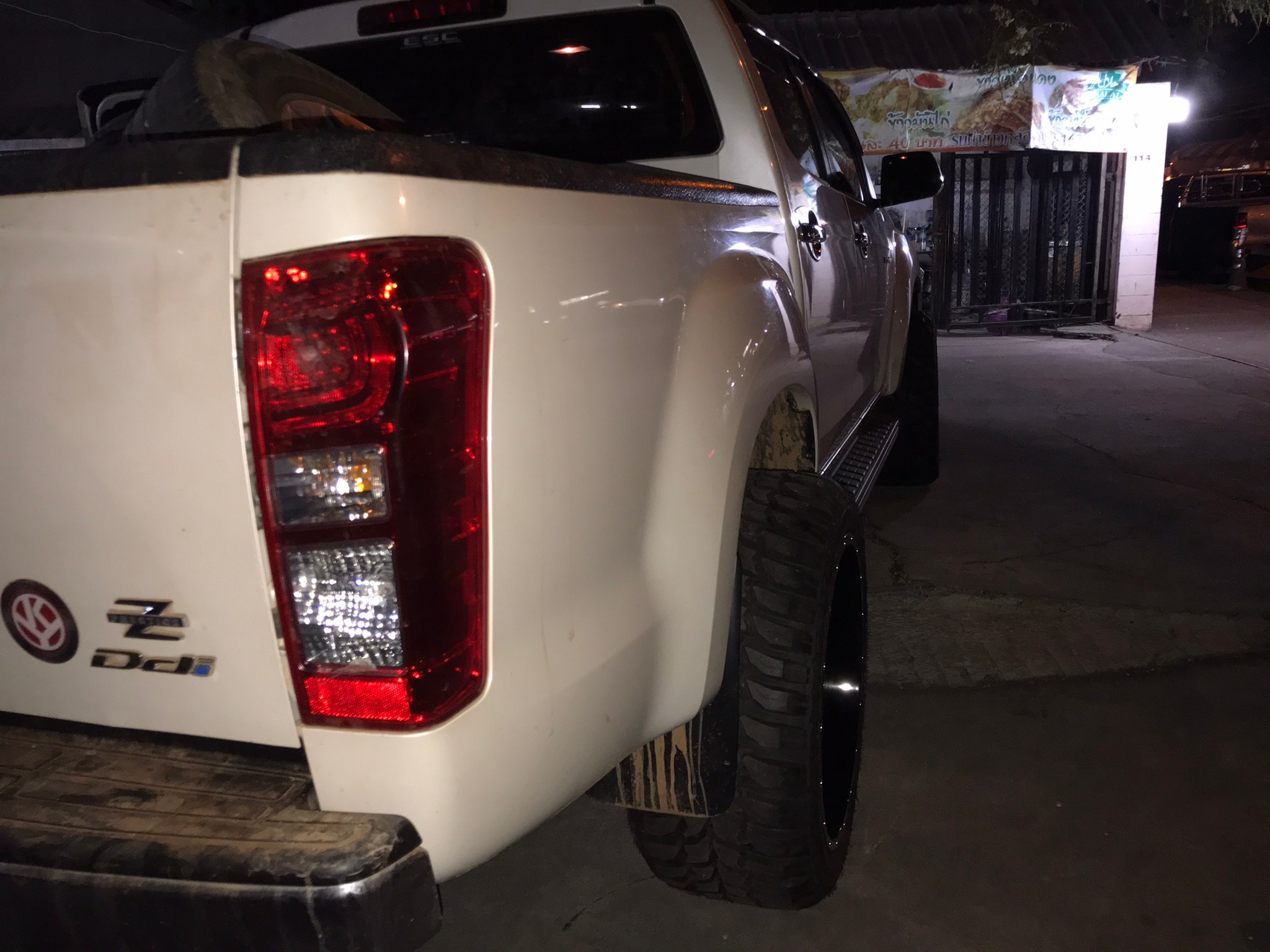 MAGNETIC 22x12 ET-44 CROSSWIND MT 33/12.5R22