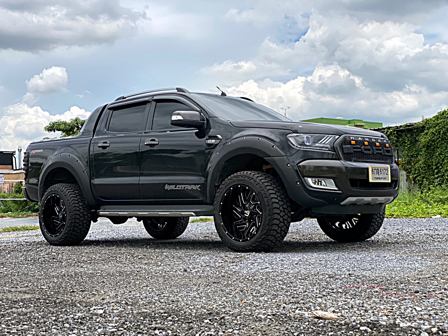 FORD WILDTRAK จัดทรงเมกาที่ STEP9