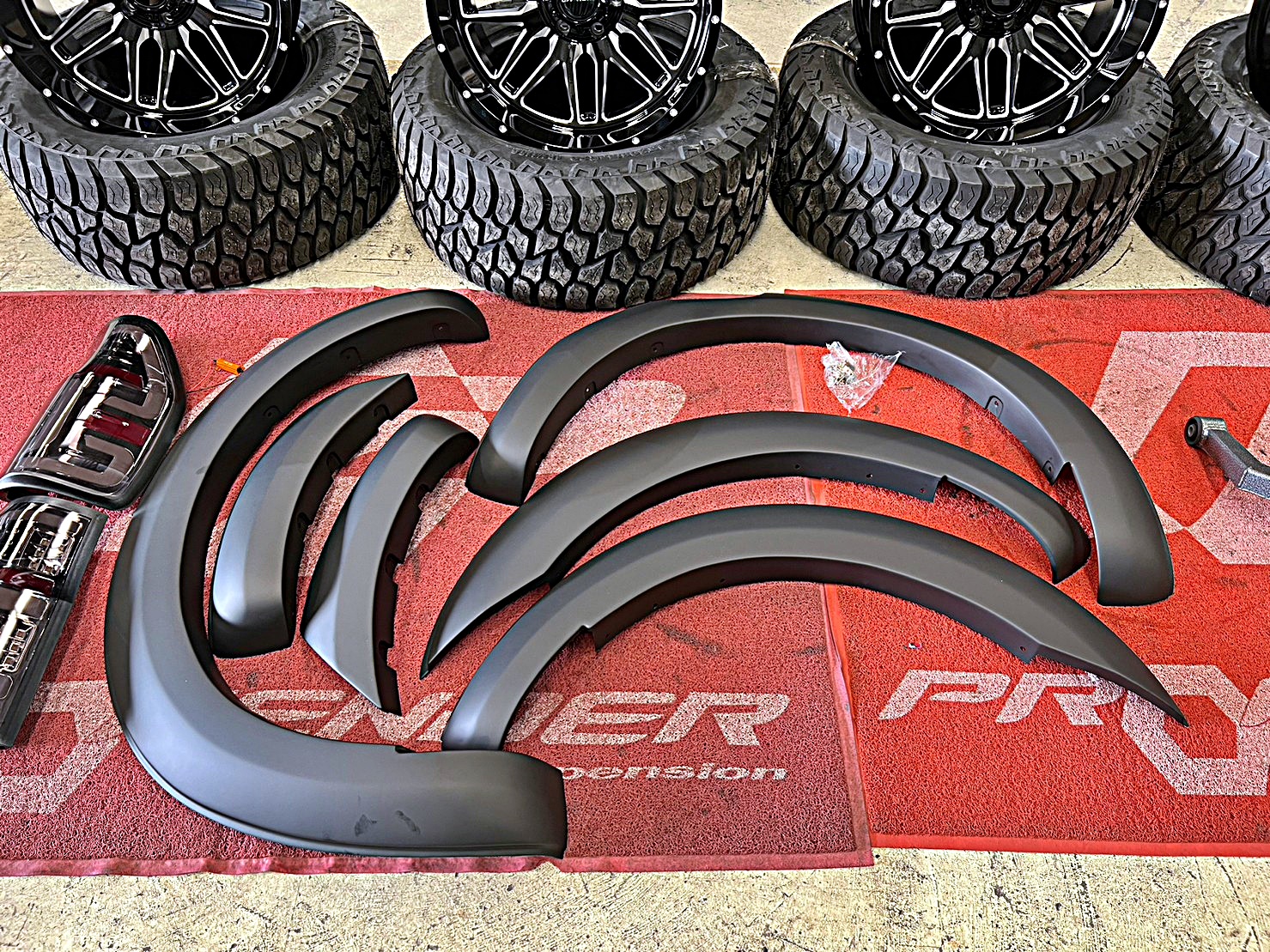 FORD_RANGER_จองคิวมาจากระยอง แต่งทรงเมกาที่ STEP9