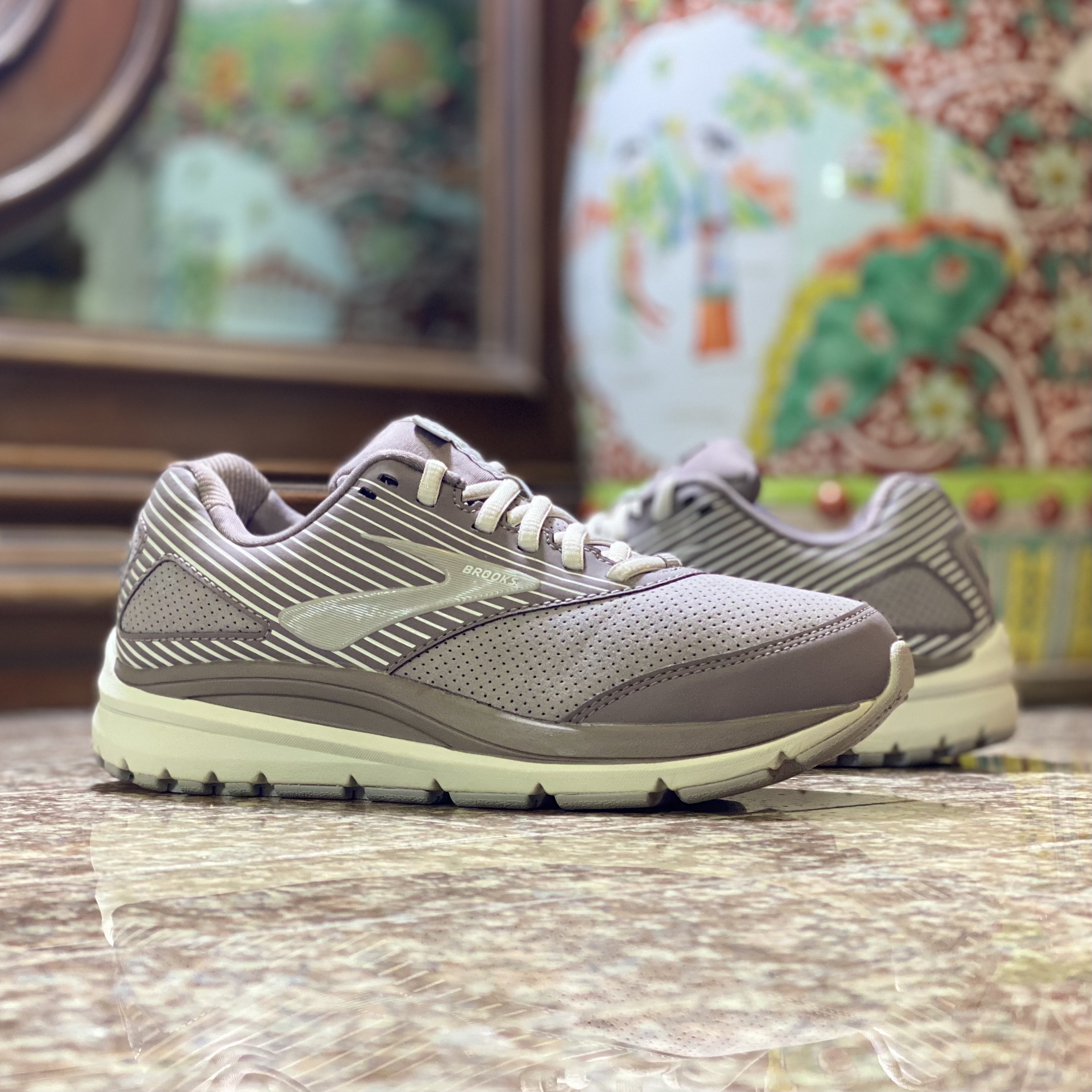 รองเท้า Brooks Addiction Walker 2 ‘LIMITED’ #มือ2 (W10US)