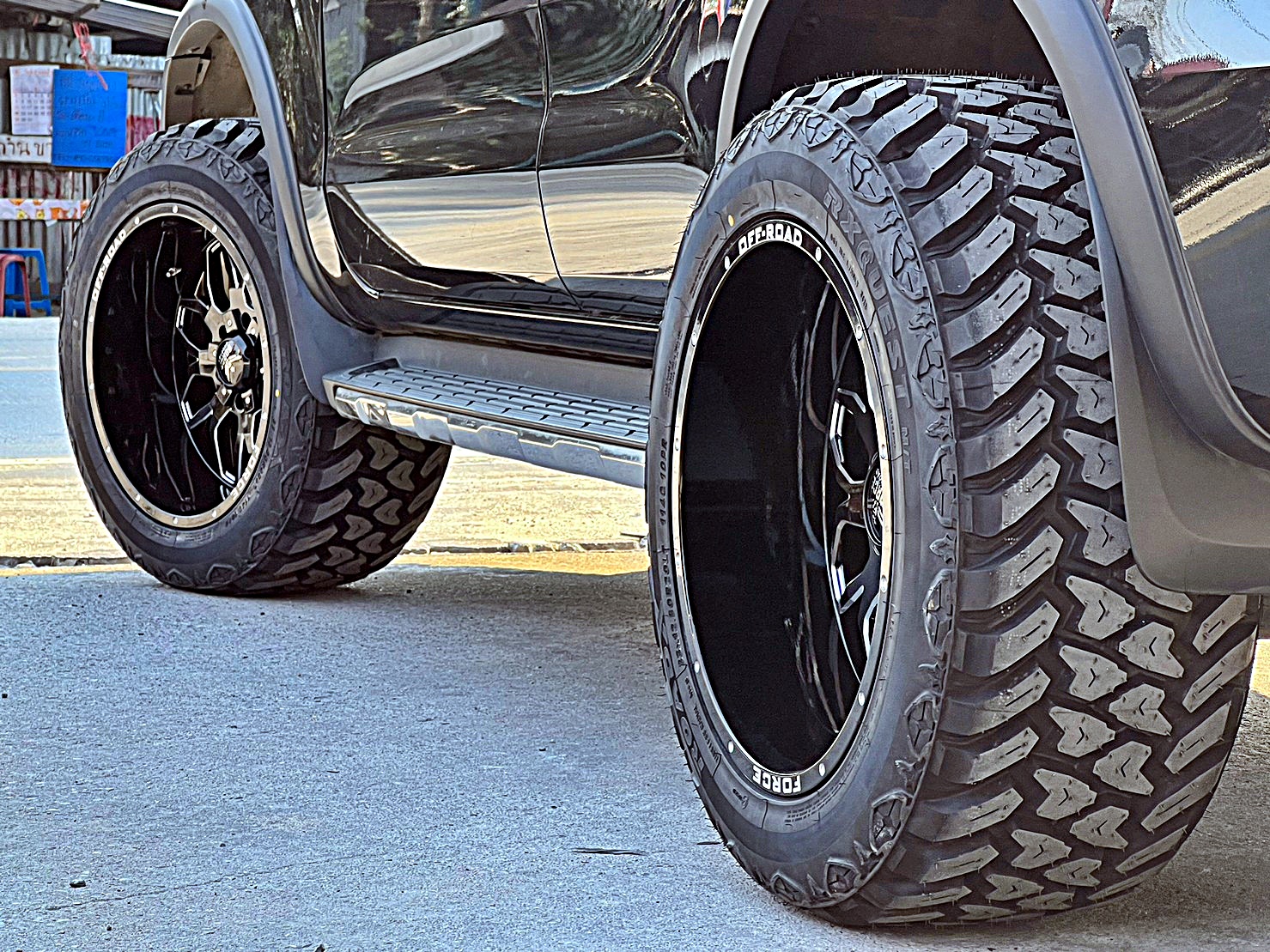 FORD EVEREST แต่งทรงเมกาที่ STEP9