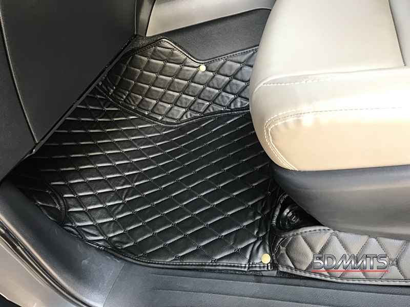 พรมปูพื้นรถยนต์ 6D หนาพิเศษ REVO 4ประตู สีดำด้ายดำ 3ชิ้น เต็มคัน